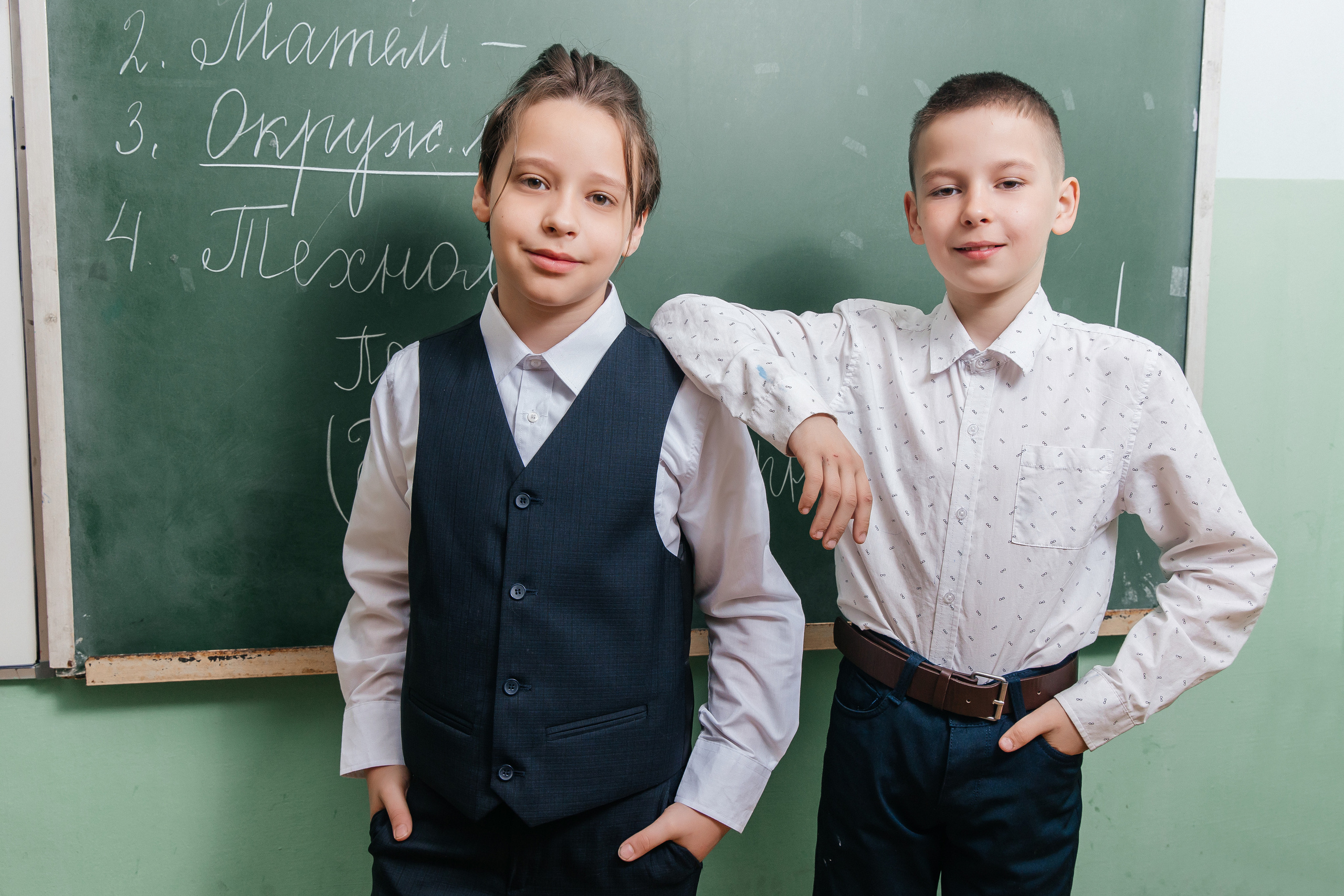 Школа № 90 — 4В класс (25.04.2023) Съемка на папки. Свадебный и семейный фотограф Крамар Наталья