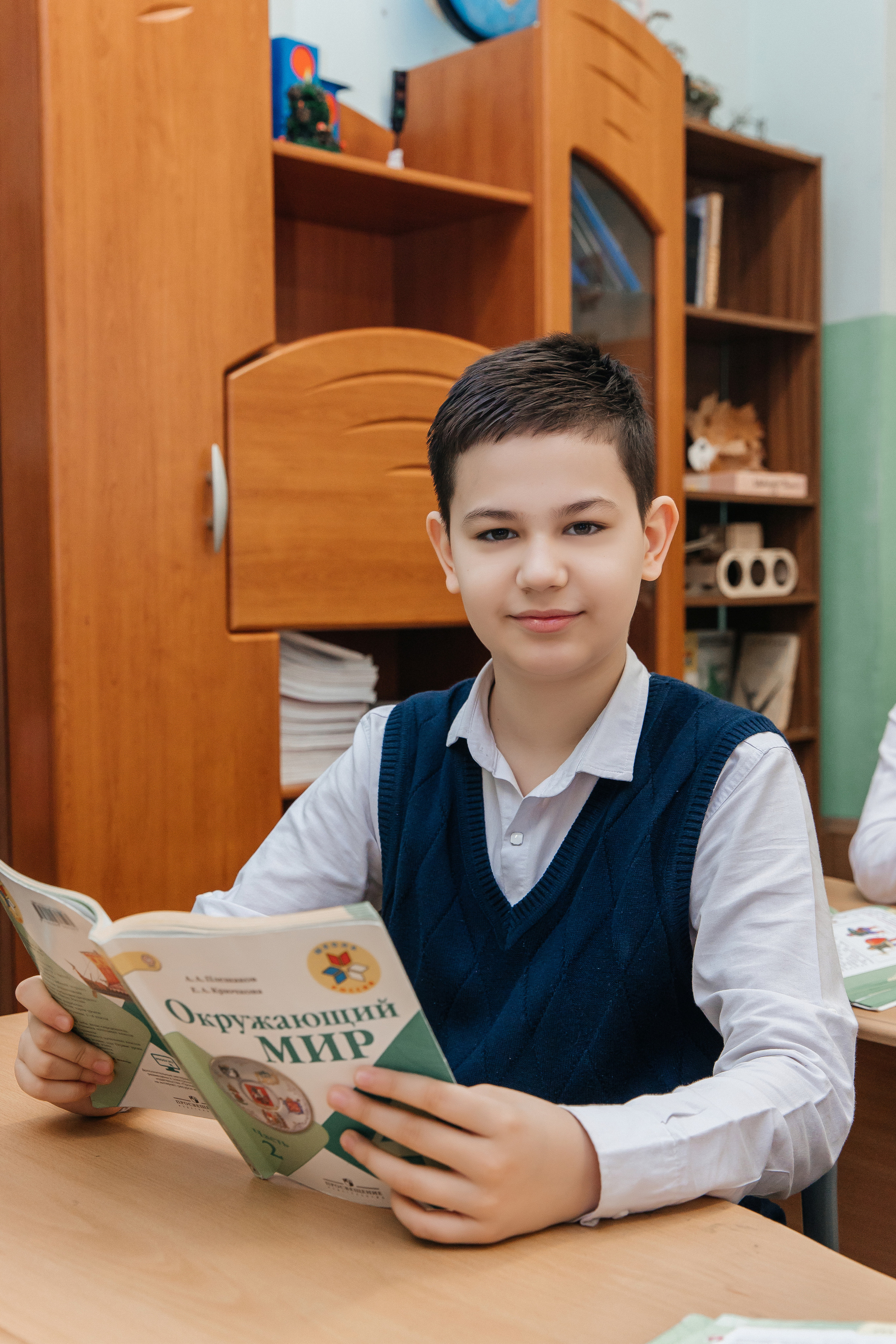 Школа № 90 — 4В класс (25.04.2023) Съемка на папки. Свадебный и семейный фотограф Крамар Наталья