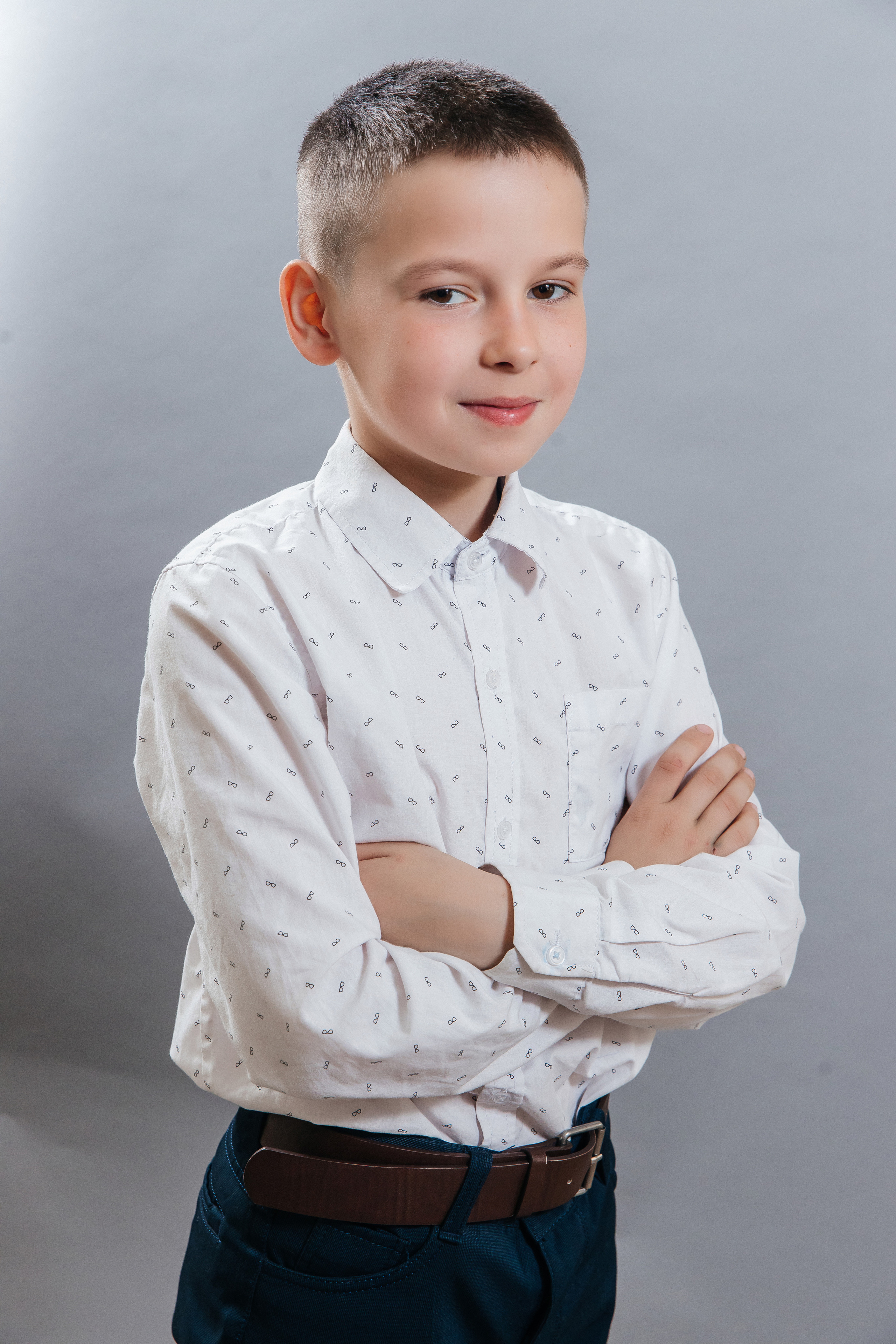 Школа № 90 — 4В класс (25.04.2023) Съемка на папки. Свадебный и семейный фотограф Крамар Наталья