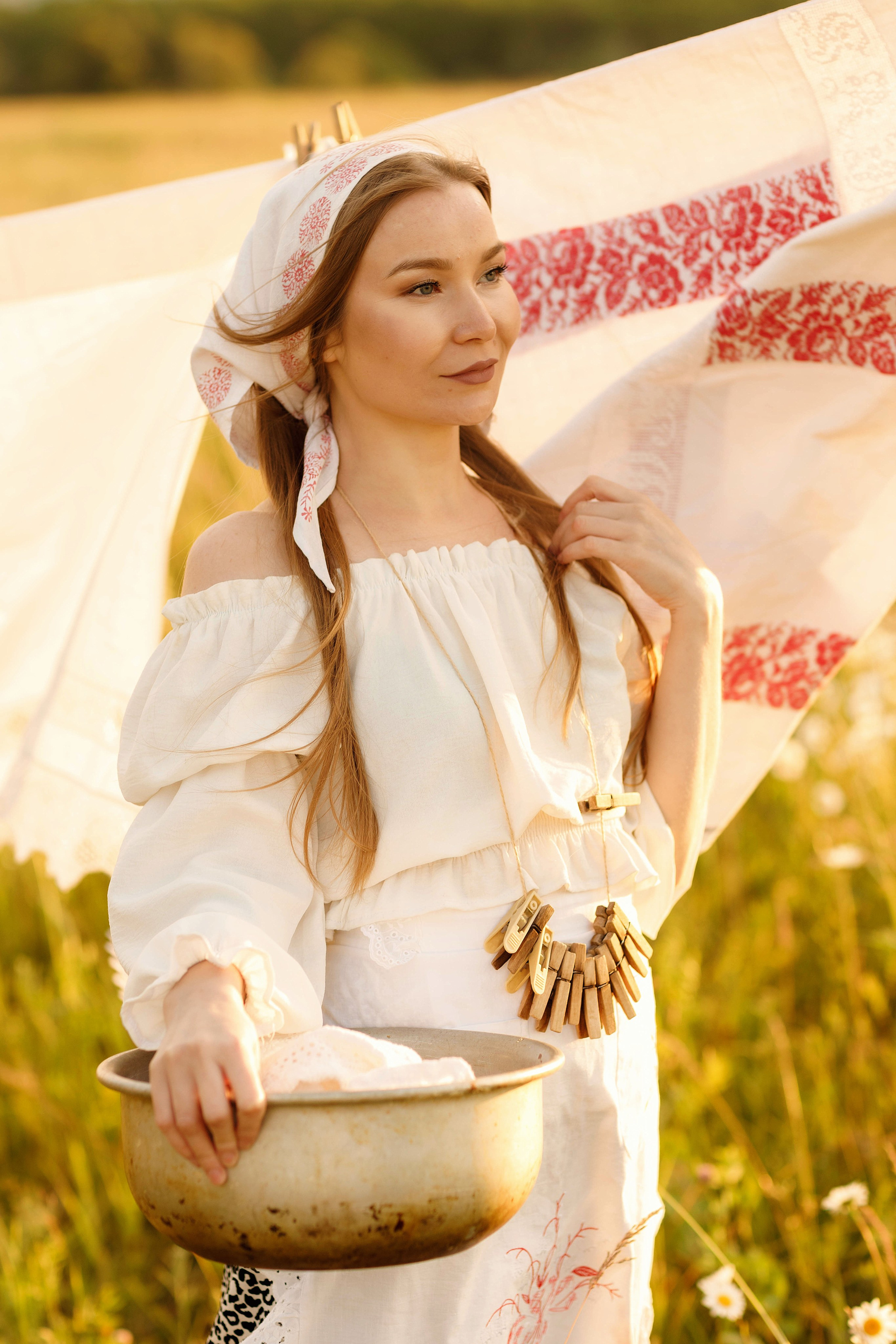 Тематическая фотосессия «Стирка» с Ларисой совместно с Ириной Павловой. Портретный и репортажный фотограф в Чебоксарах Андриян Чаркин