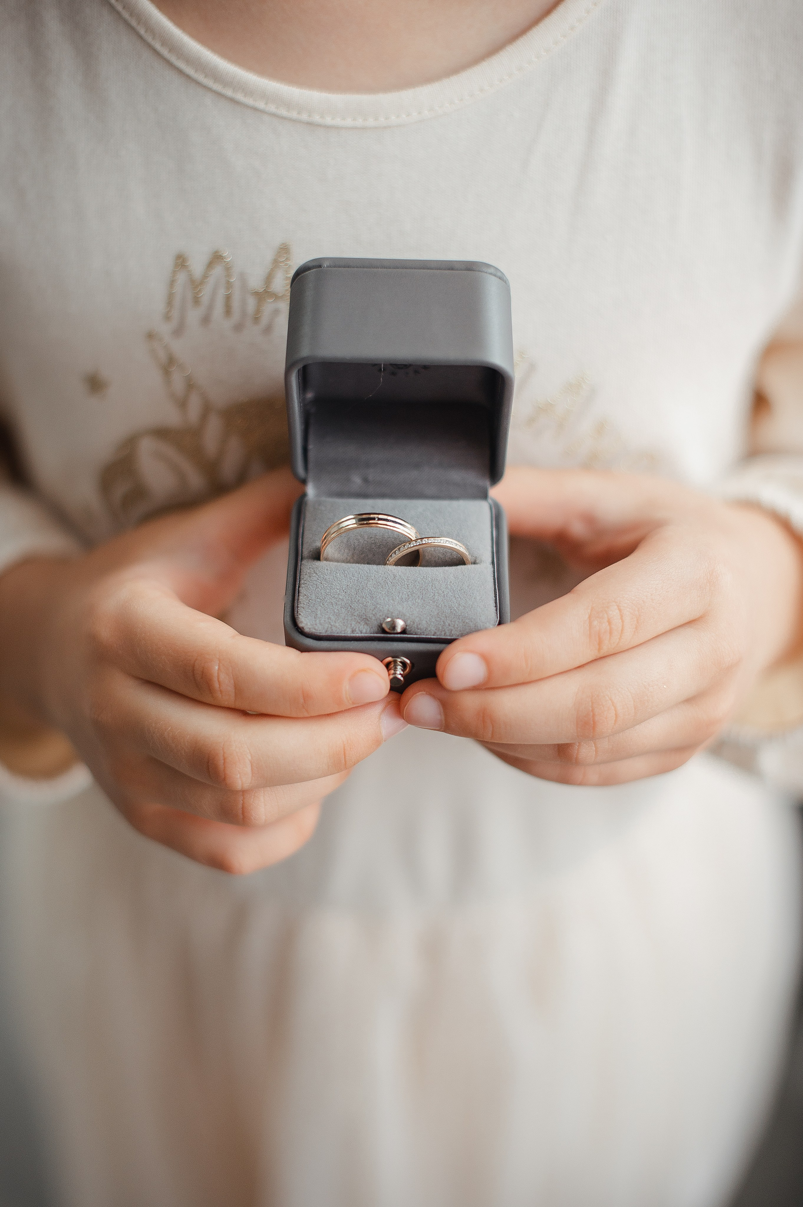 Свадебная фотосессия по историческому центру города Ярославль. Свадебный фотограф в Ярославле Денис Медоваров