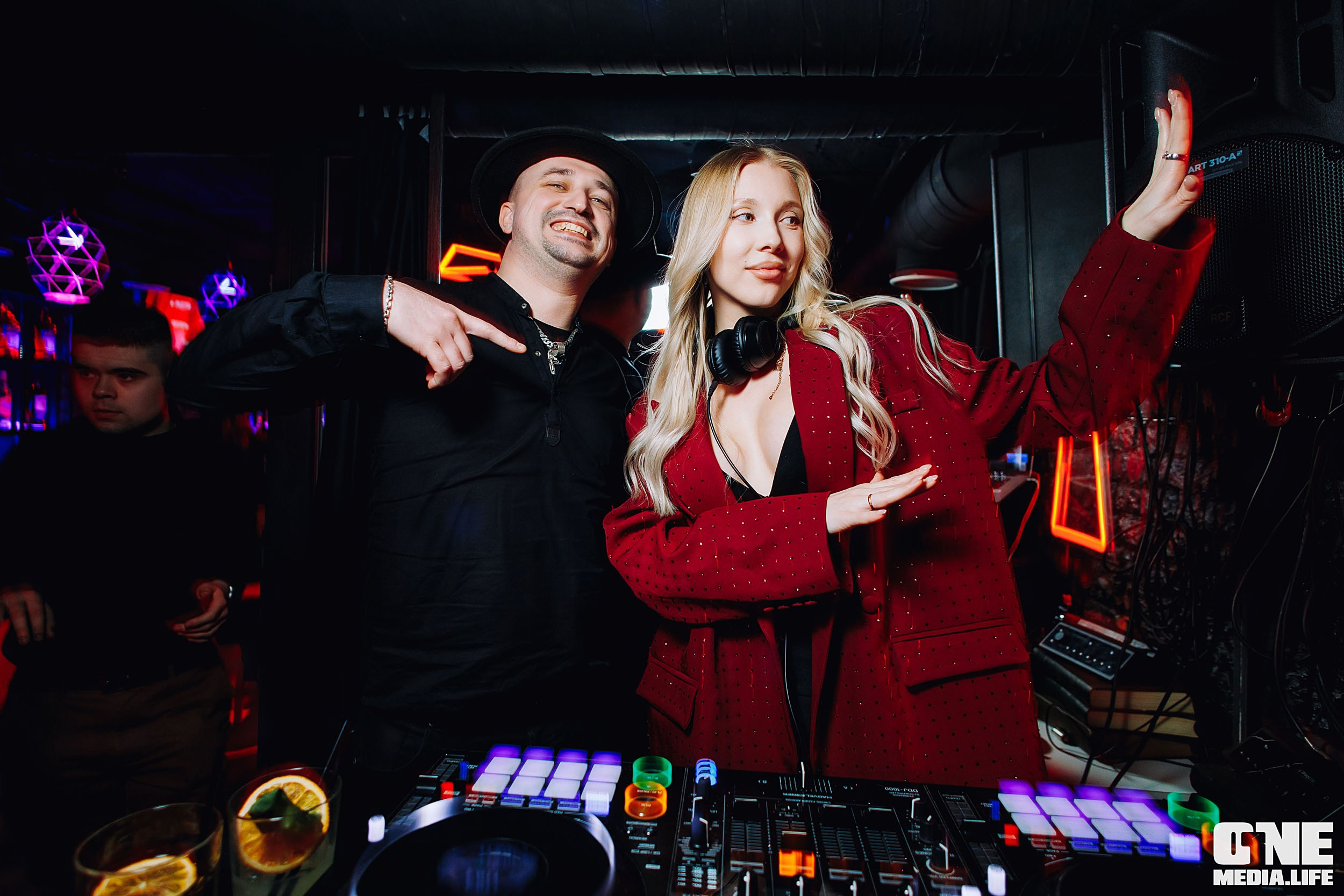 Фоторепортаж из бара Secret. One Media Life: фоторепортажи, фотоотчеты с мероприятий и заведений