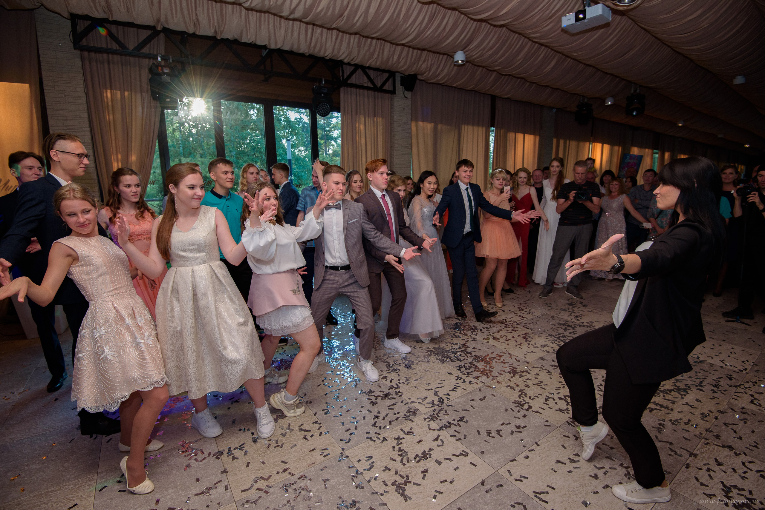 Выпускной 9-11классы. Выпускные книги Анапа Новороссийск Краснодар