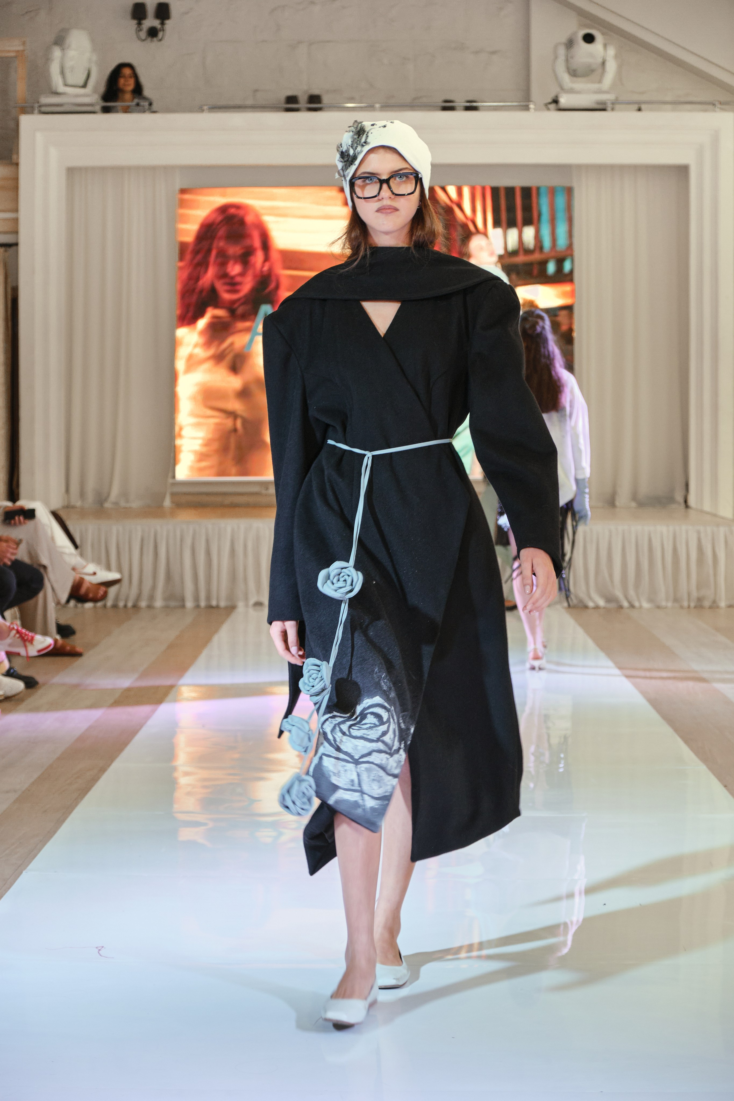 Показ Косыгина. Фэшн фотограф Арина Эльюс в Новосибирске