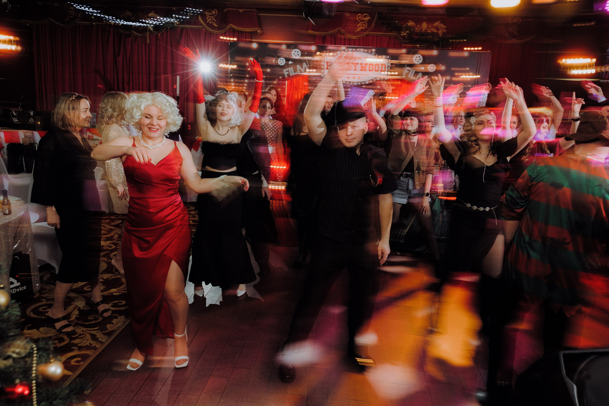 Корпоратив Profidvice в стиле Hollywood. АНДРЕЙ ШИРКАЛИН РЕПОРТАЖНЫЙ ФОТОГРАФ МОСКВА НА КОРПОРАТИВ, ДЕНЬ РОЖДЕНИЯ, БАНКЕТ, КОНФЕРЕНЦИЮ, ТИМБИЛДИНГ