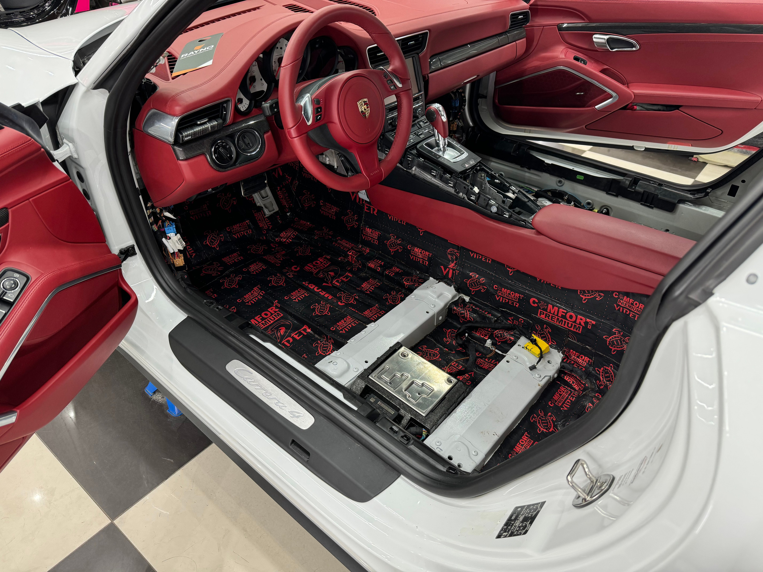 Сделать шумоизоляцию. Студия дизайна и оклейки авто Barmaley Design