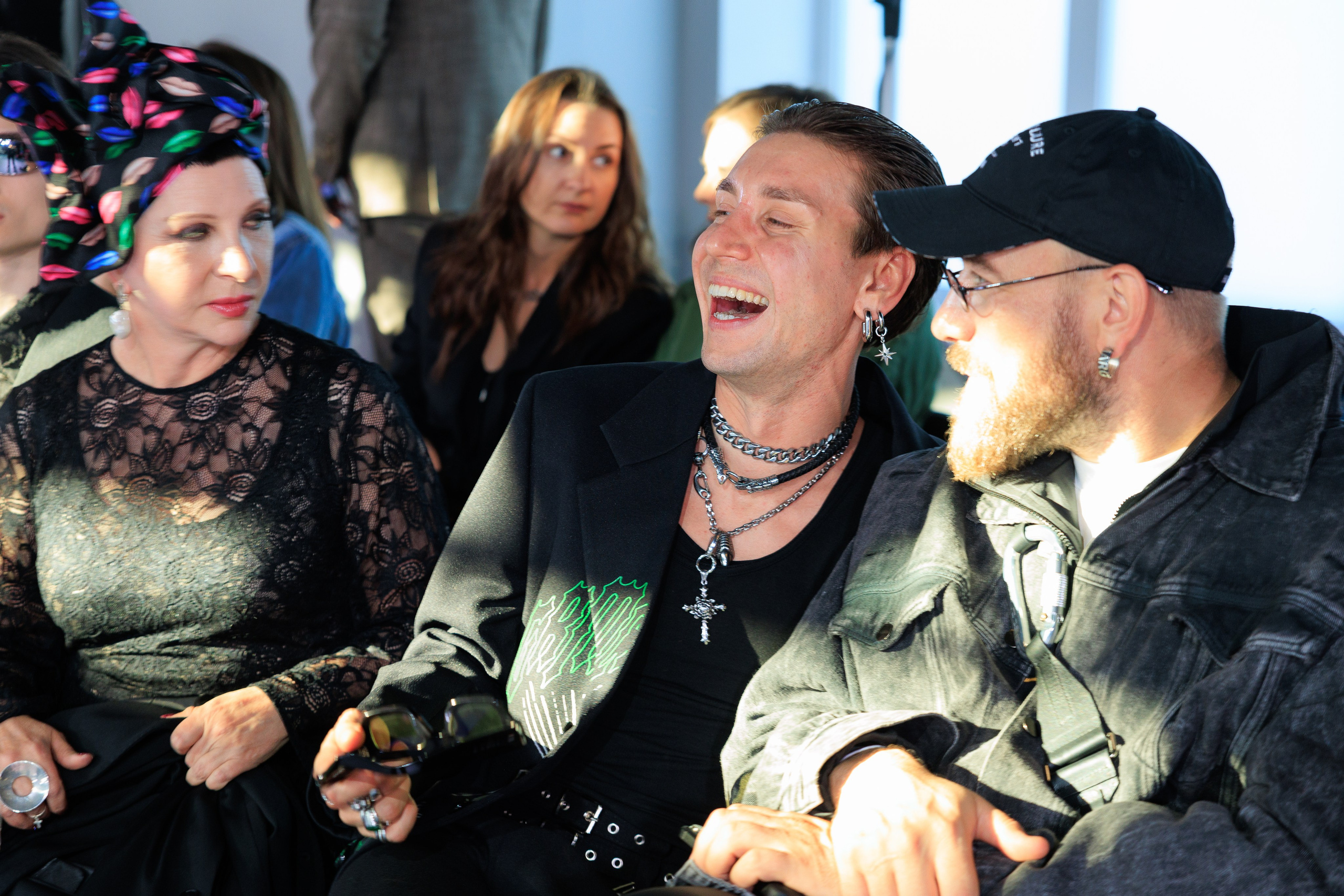 Фотограф для модного показа. Контент для бизнеса в Екатеринбурге Полдень Медиа