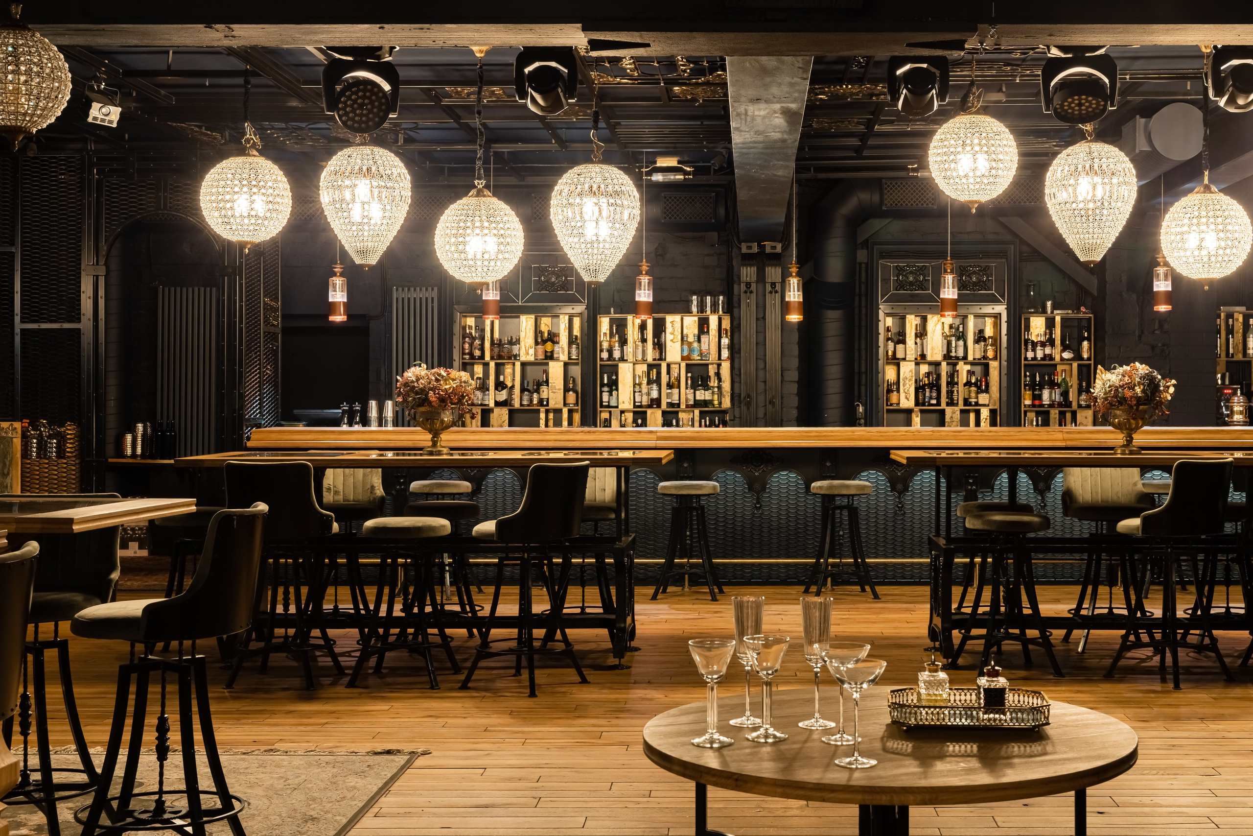 The Engineer Bar. Дизайнер\стилист Анна Исупова. Иван Благушин. Интерьерный и архитектурный фотограф в Москве и Санкт-Петербурге