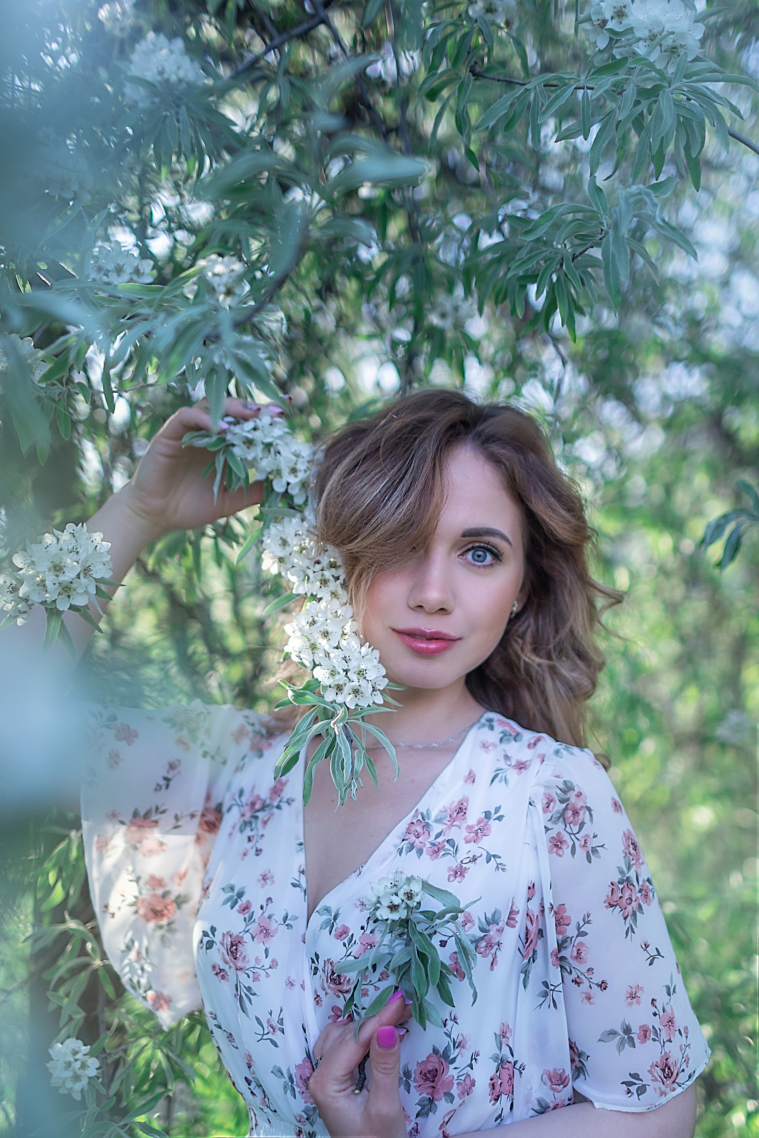 Яблоневый сад_Екатерина_2022. Семейный фотограф в Санкт-Петербурге