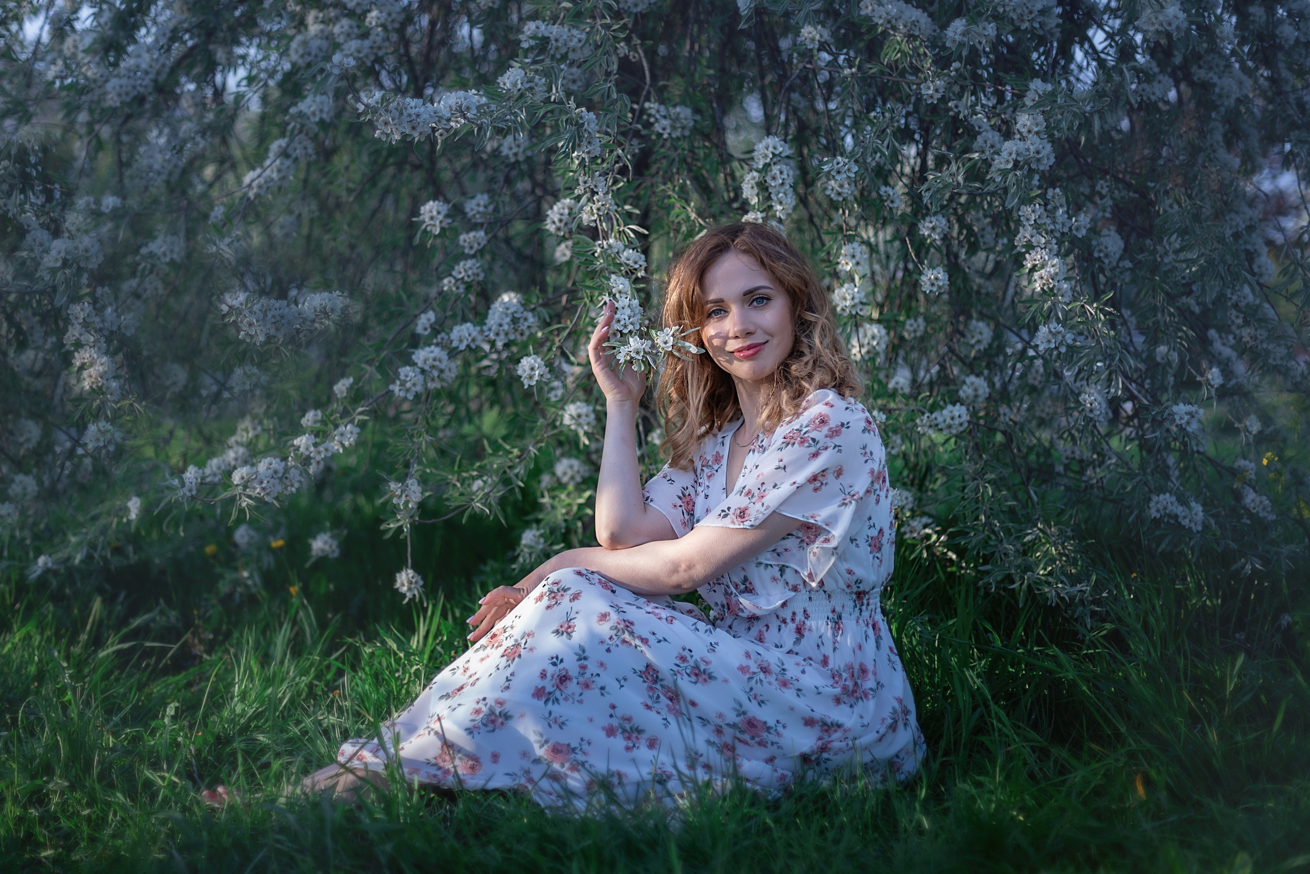 Яблоневый сад_Екатерина_2022. Семейный фотограф в Санкт-Петербурге