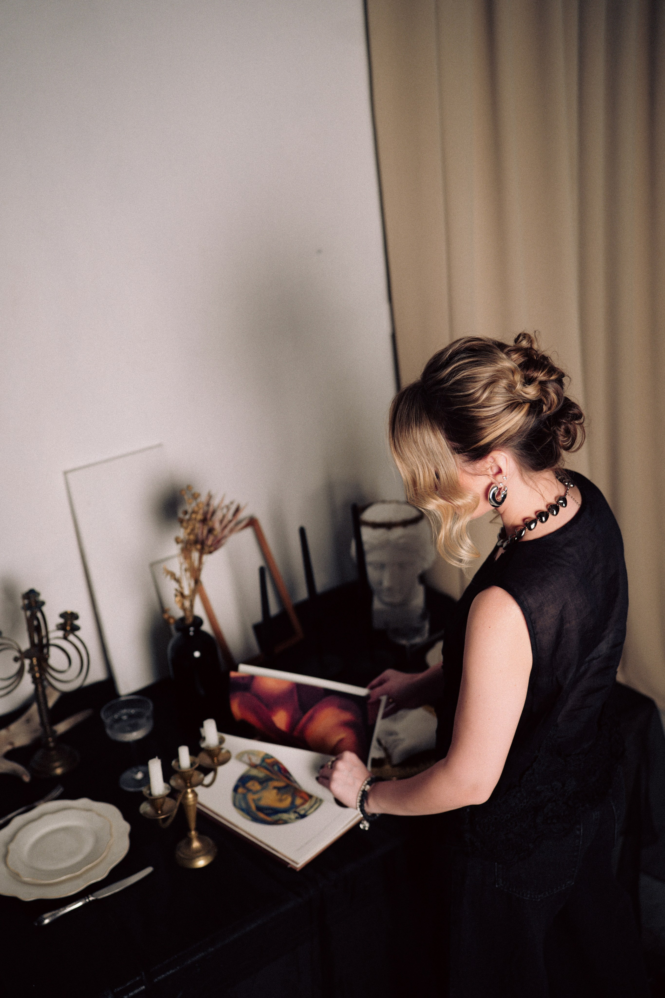 НОВОГОДНЯЯ ФОТОСЕСИИЯ В СТУДИИ ДЛЯ ДЕВУШКИ И ПРОГУЛКА ПО ЧЕРНЫШЕВСКОЙ. Профессиональный фотограф, Санкт-Петербург — Виктория Богомолова