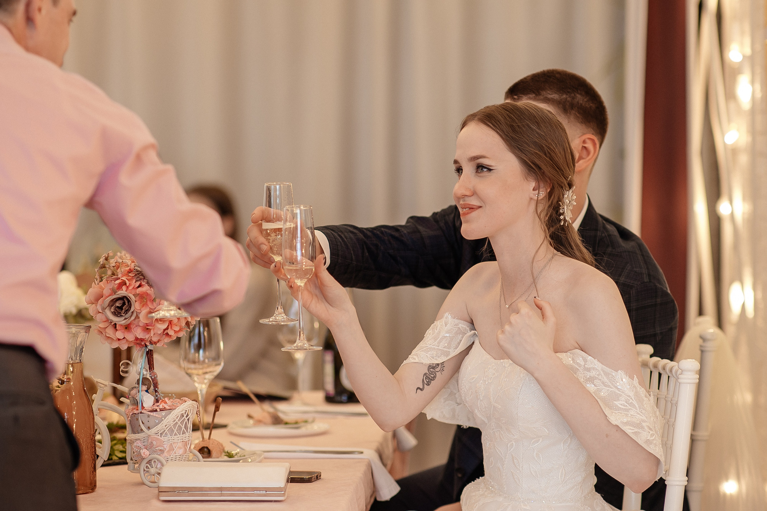 Кафе 51 08.2024. Свадебный и портретный фотограф Алина Иванова. Екатеринбург-Москва