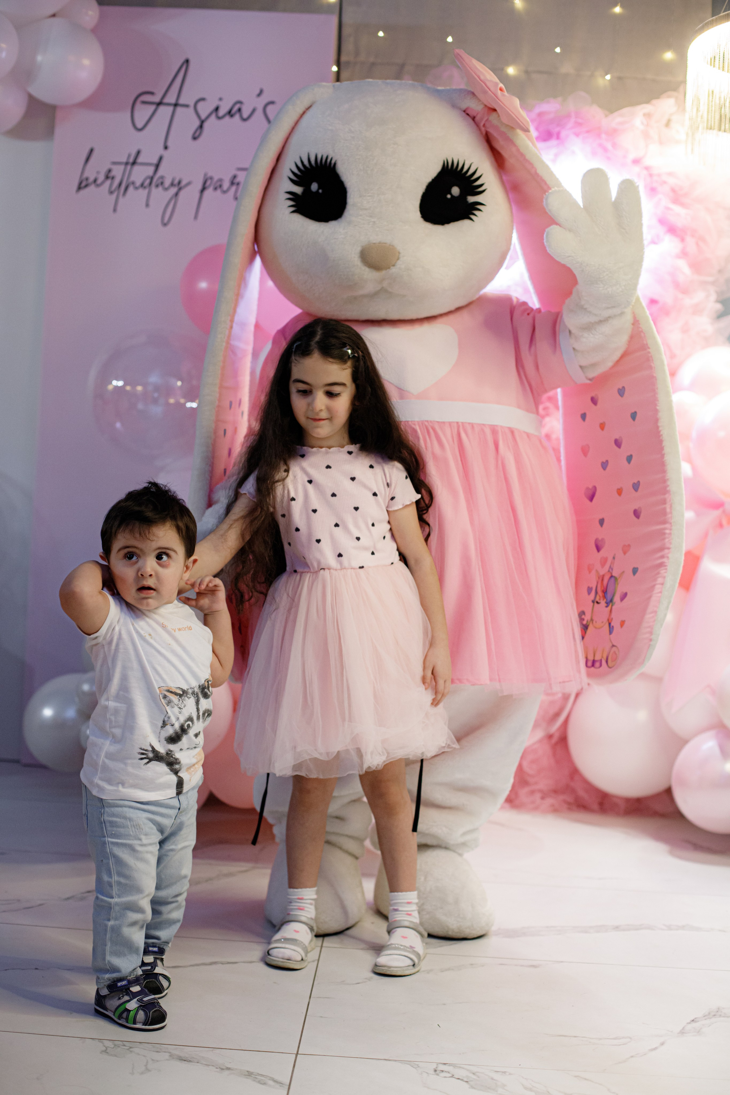 ASIA'S BIRTHDAY PARTY. Photokarish