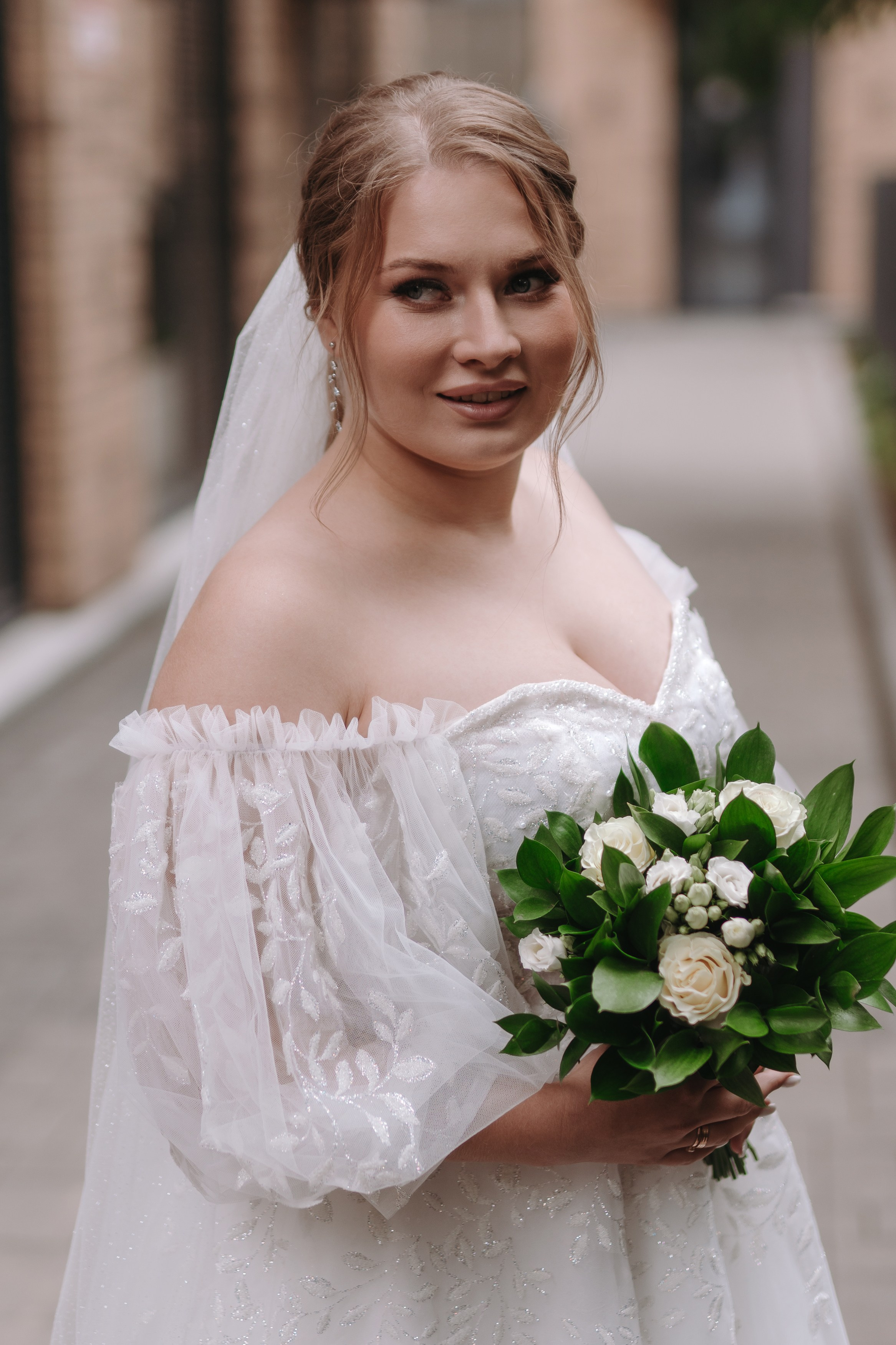 КАФЕ М5 / ХОТИМ ЕДИМ / БОГДАН НАСЫРОВ / ИЛЬНАР АХМАДУЛЛИН