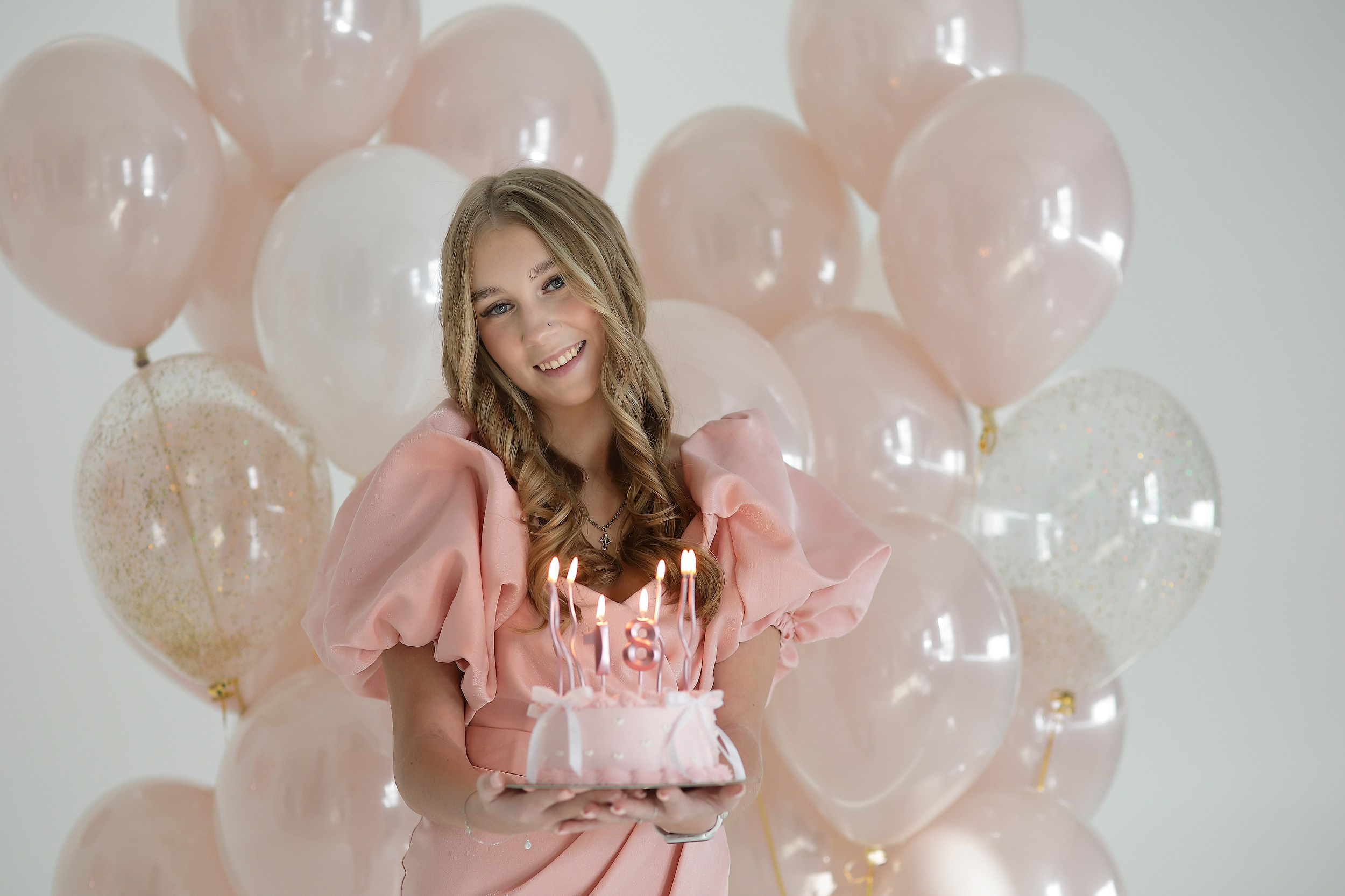 Фотосессия в подарок на 18 летие. Свадебный и семейный фотограф и видеограф в Екатеринбурге Полянские Тимур и Анастасия