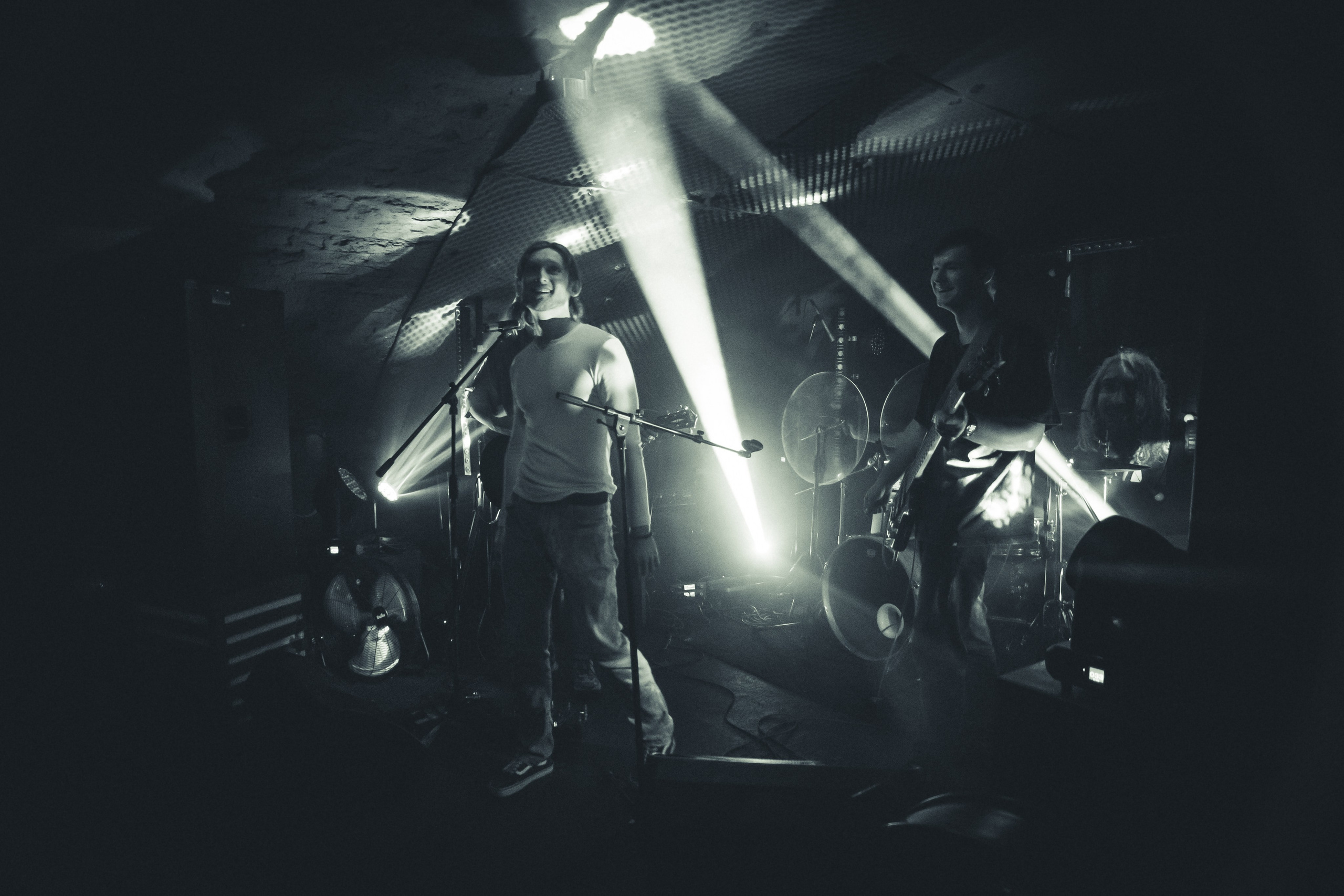 Праймал. 21.09.2025,Бар «Дело не в тебе». Фотограф Регина Крикунова г. Красноярск