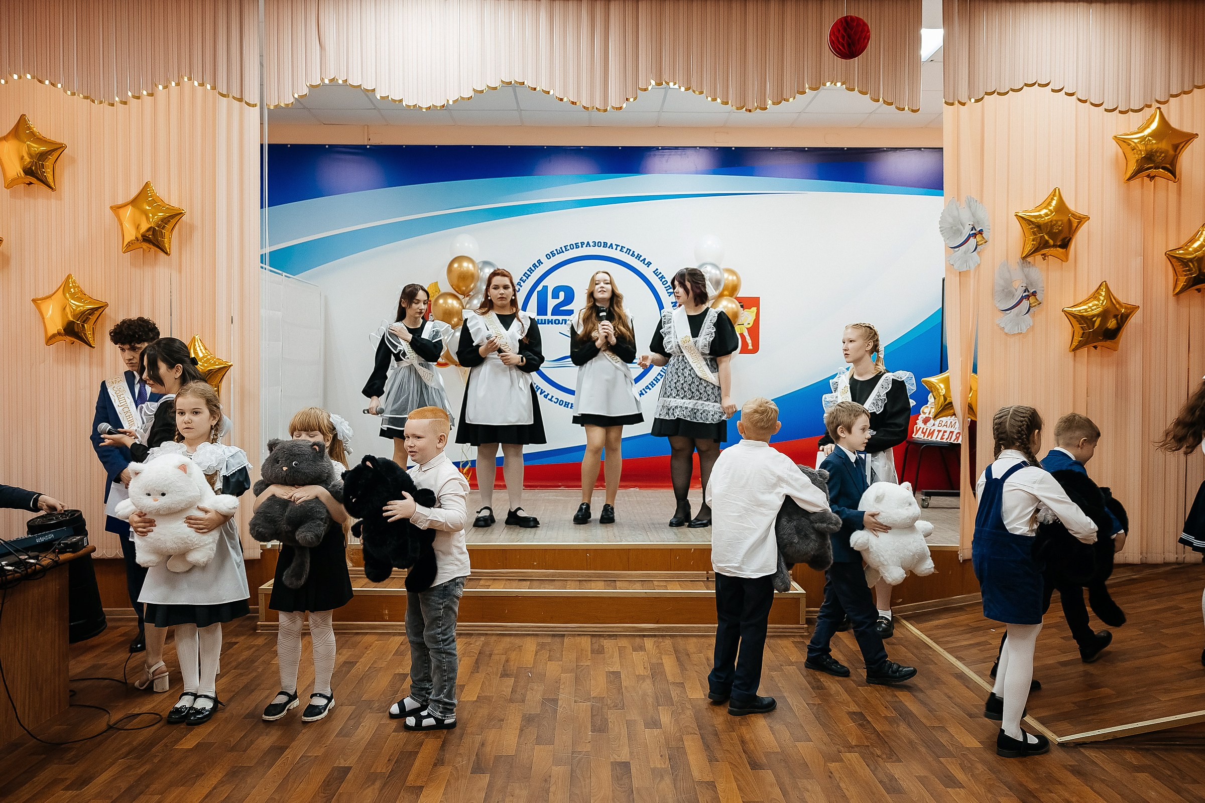 Последний звонок СОШ № 12. Семейный и свадебный фотограф в Москве Леванова Александра