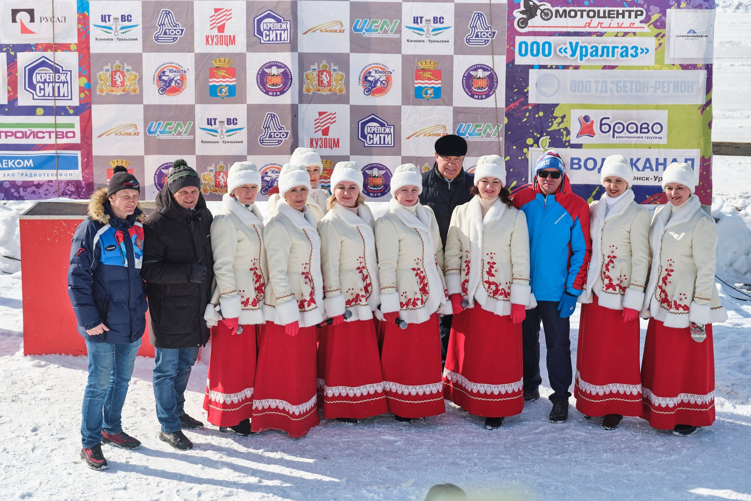 Соревнования по сноубайк кроссу и снегоходам. Свадьбы, Love Story, репортаж и портреты в Екатеринбурге