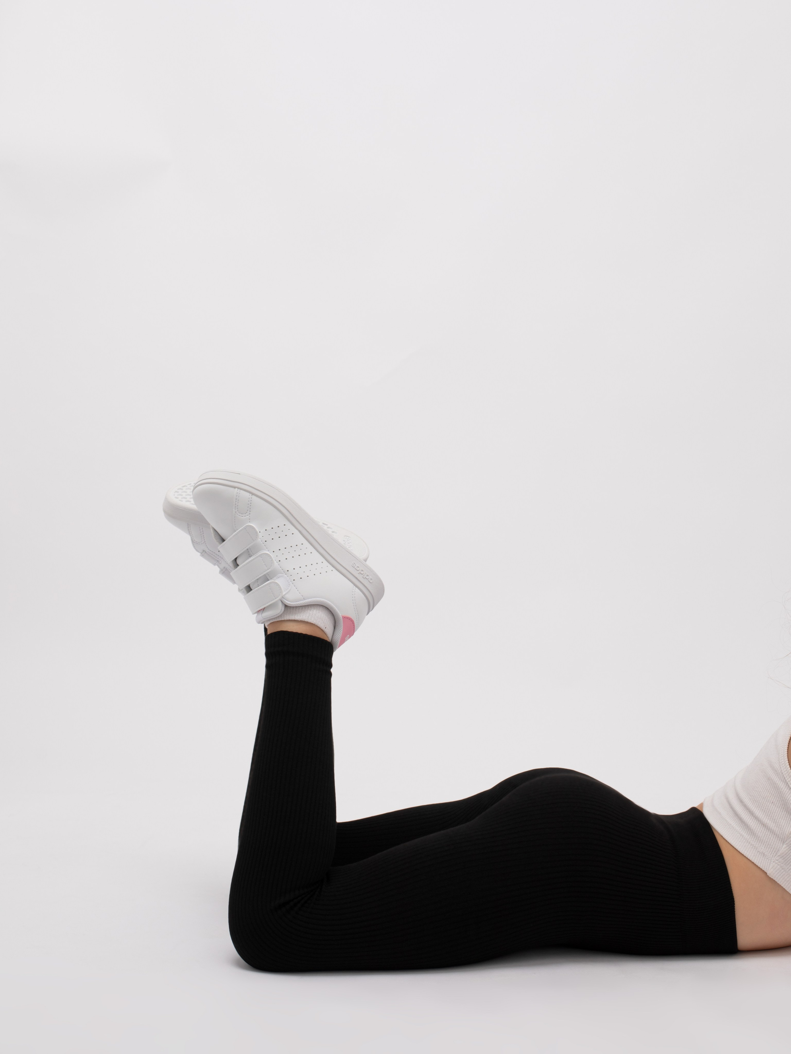 Детские лосины. Фотостудия предметной и модельной съёмки для маркетплейсов