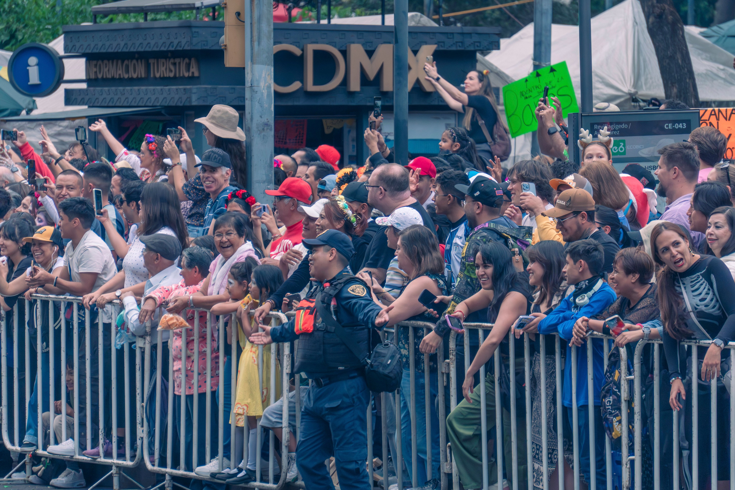 Day of the Dead. Ofrenda & Parade. CDMX Photography | Alex Klenin| Portrait & Event Photographer