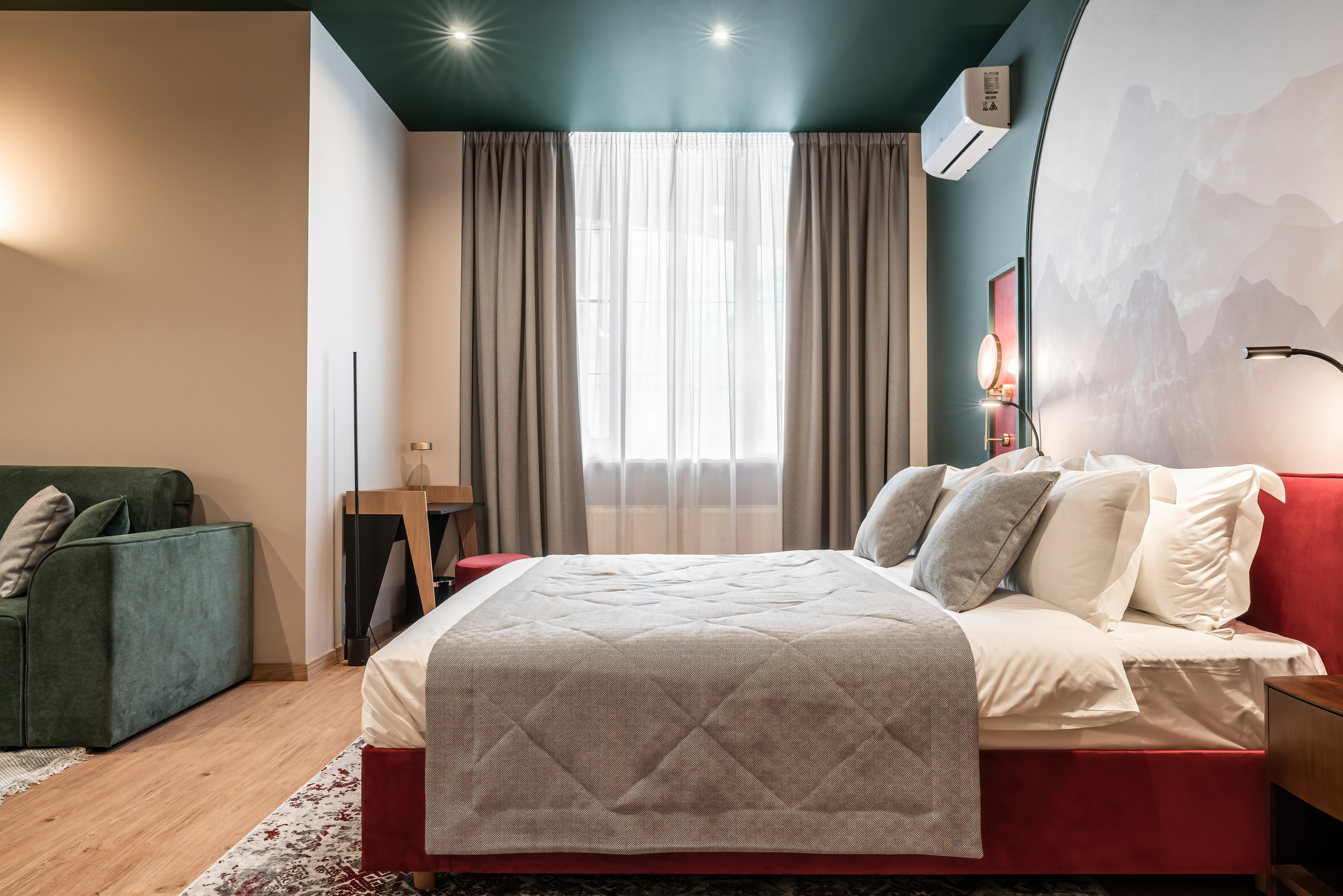 Отель аппарт Бридж. Декорактив Москва