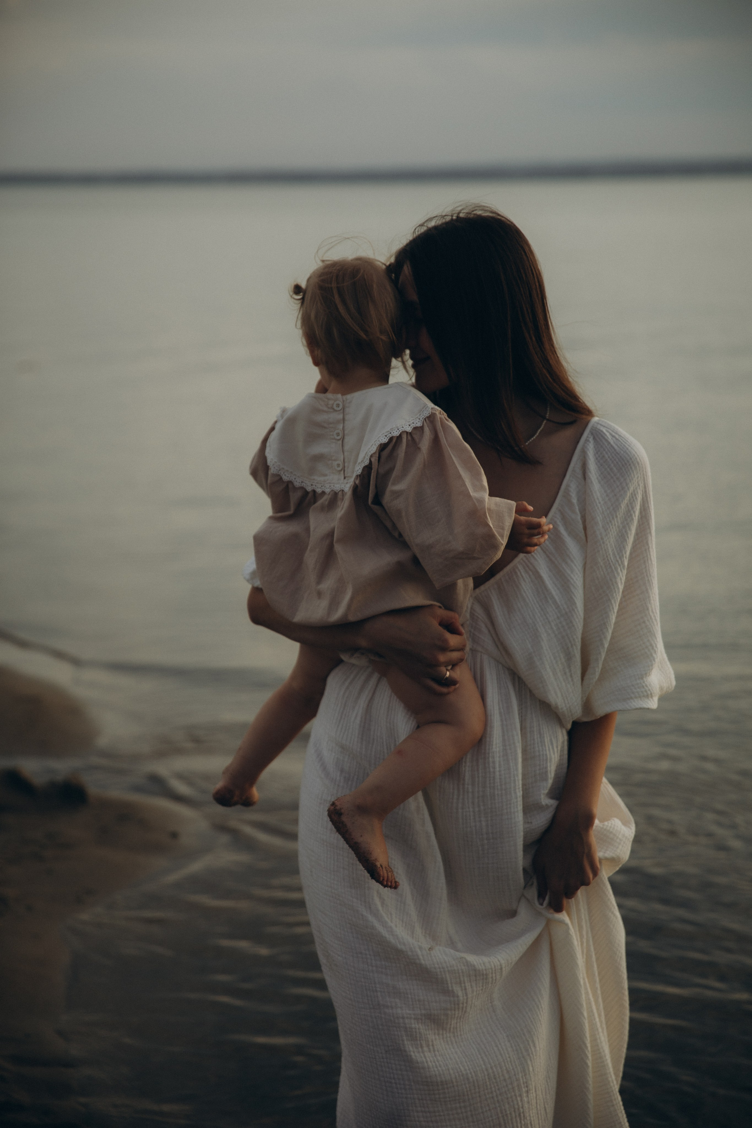 У озера. Фотограф  Челябинск Варвара Шарапова