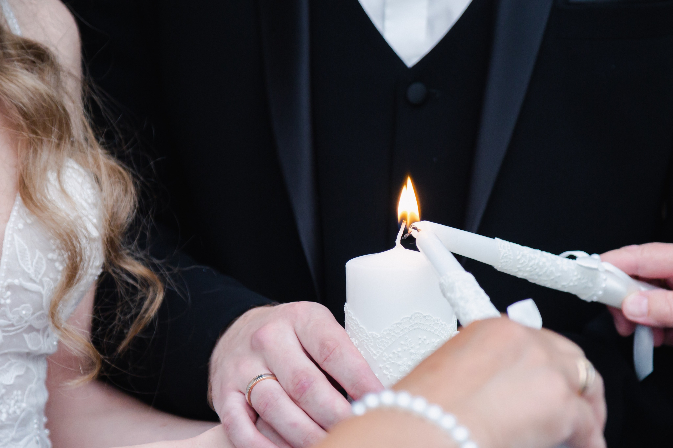 Weddings. Mixturecaptures