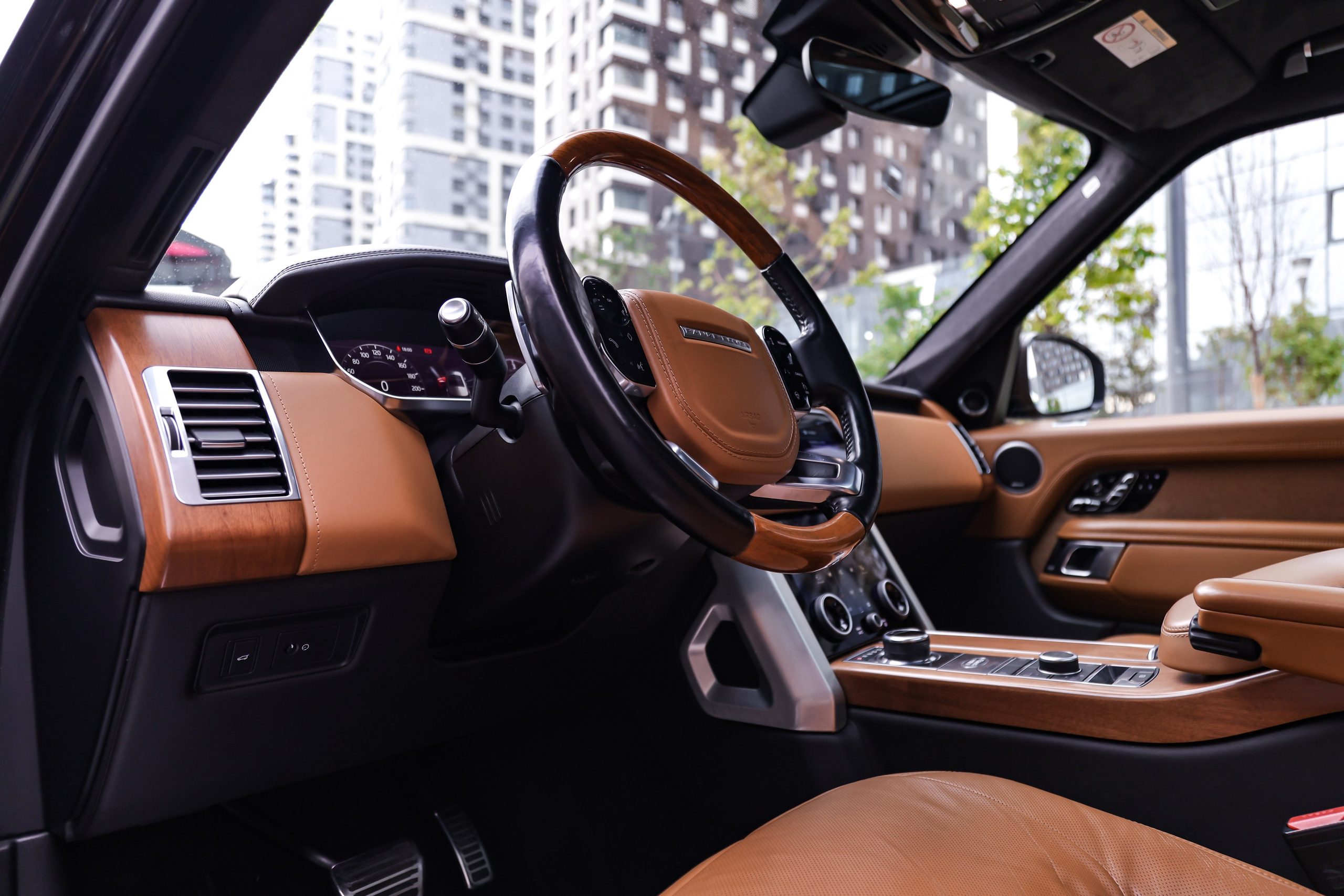 2018 RANGE ROVER AUTOBIOGRAPHY LONG. Mixturecaptures