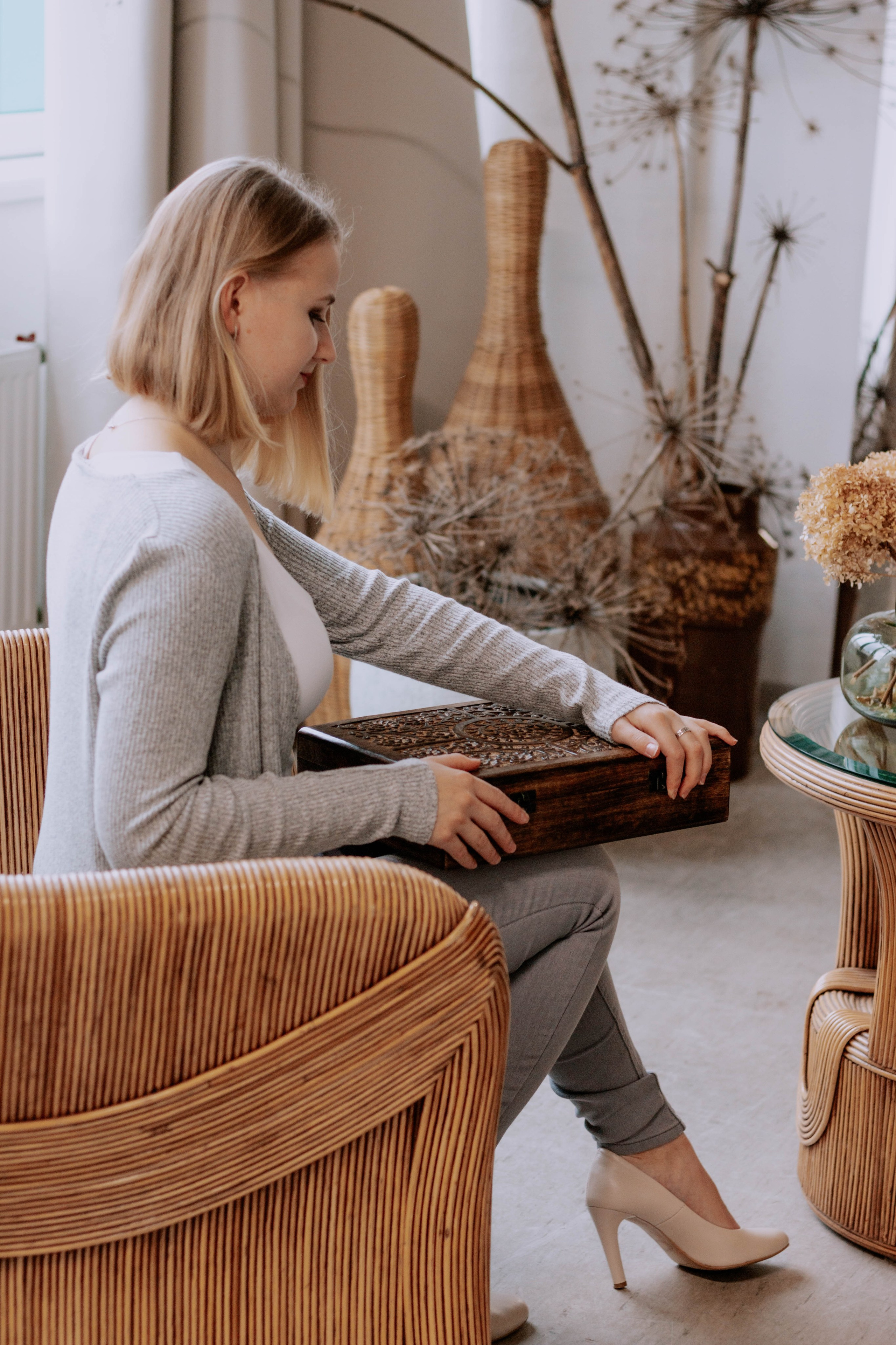 Алиса — Ароматерапевт. Бережно сохраняю ваши чувства и истории на своих фотографиях