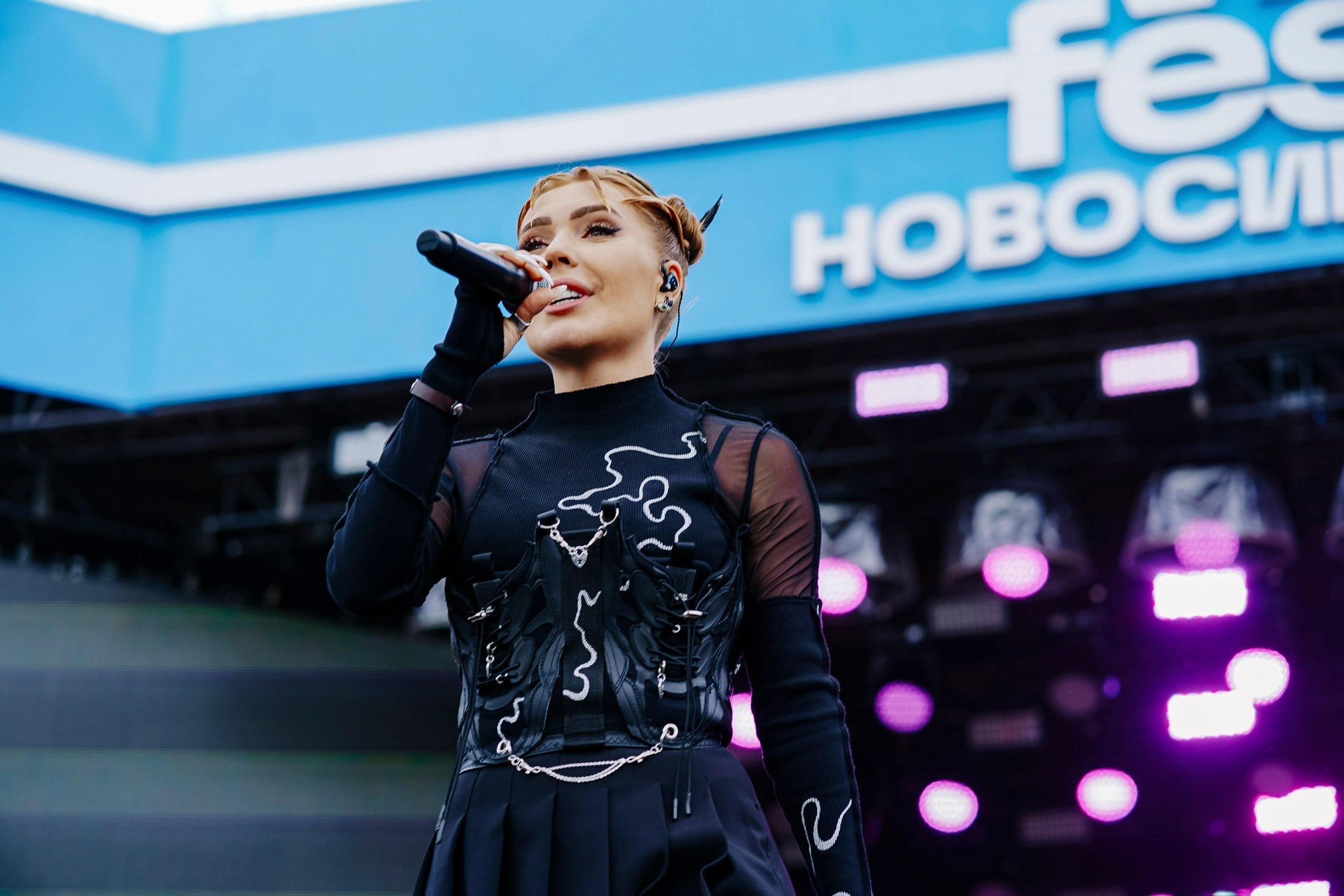 VK Фест 2024. #фотокаквкино | Фотографирую людей