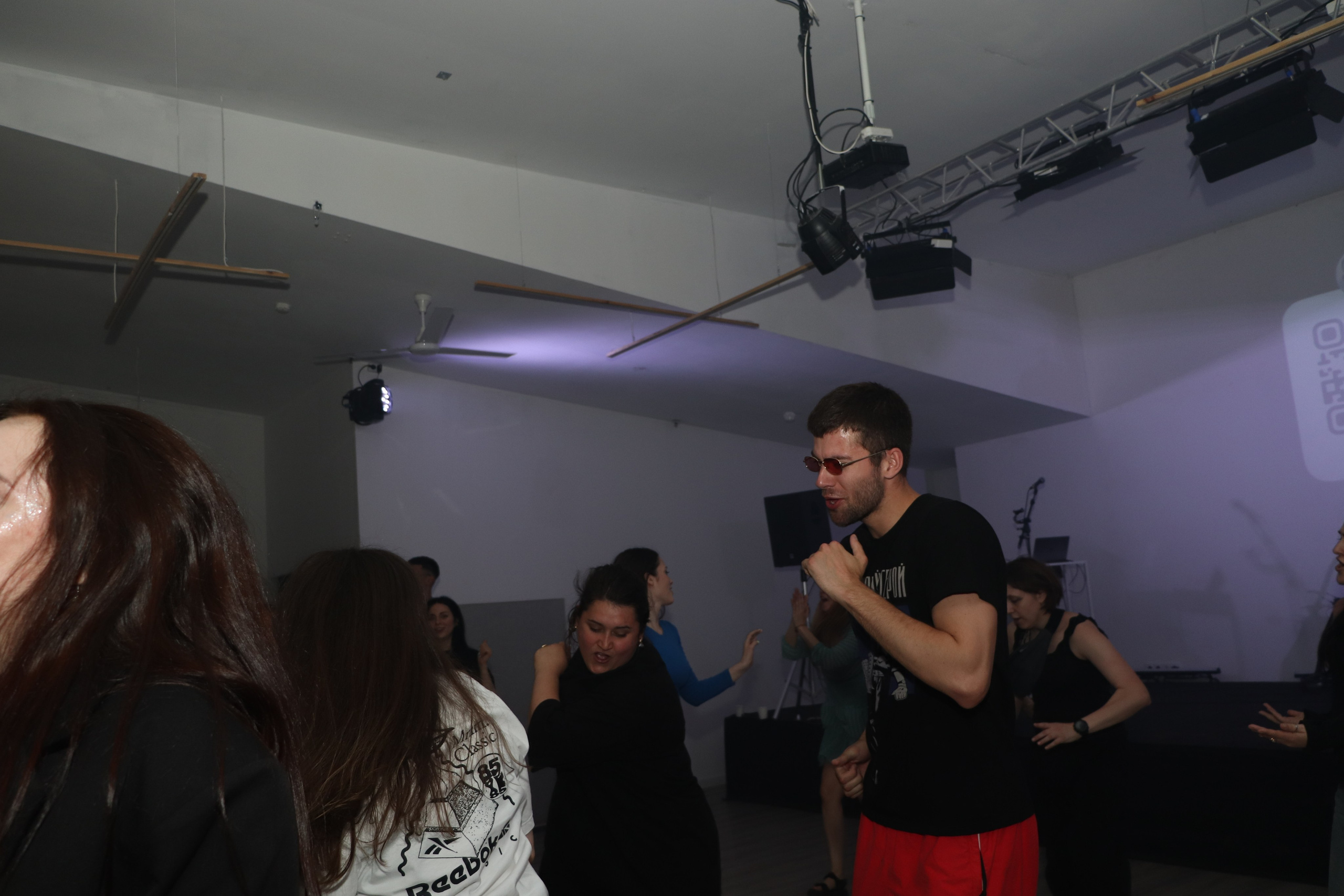 Дискотека 90х молодёжного «клуба 52». Ивентный фотограф в Санкт-Петербурге Олег Комков