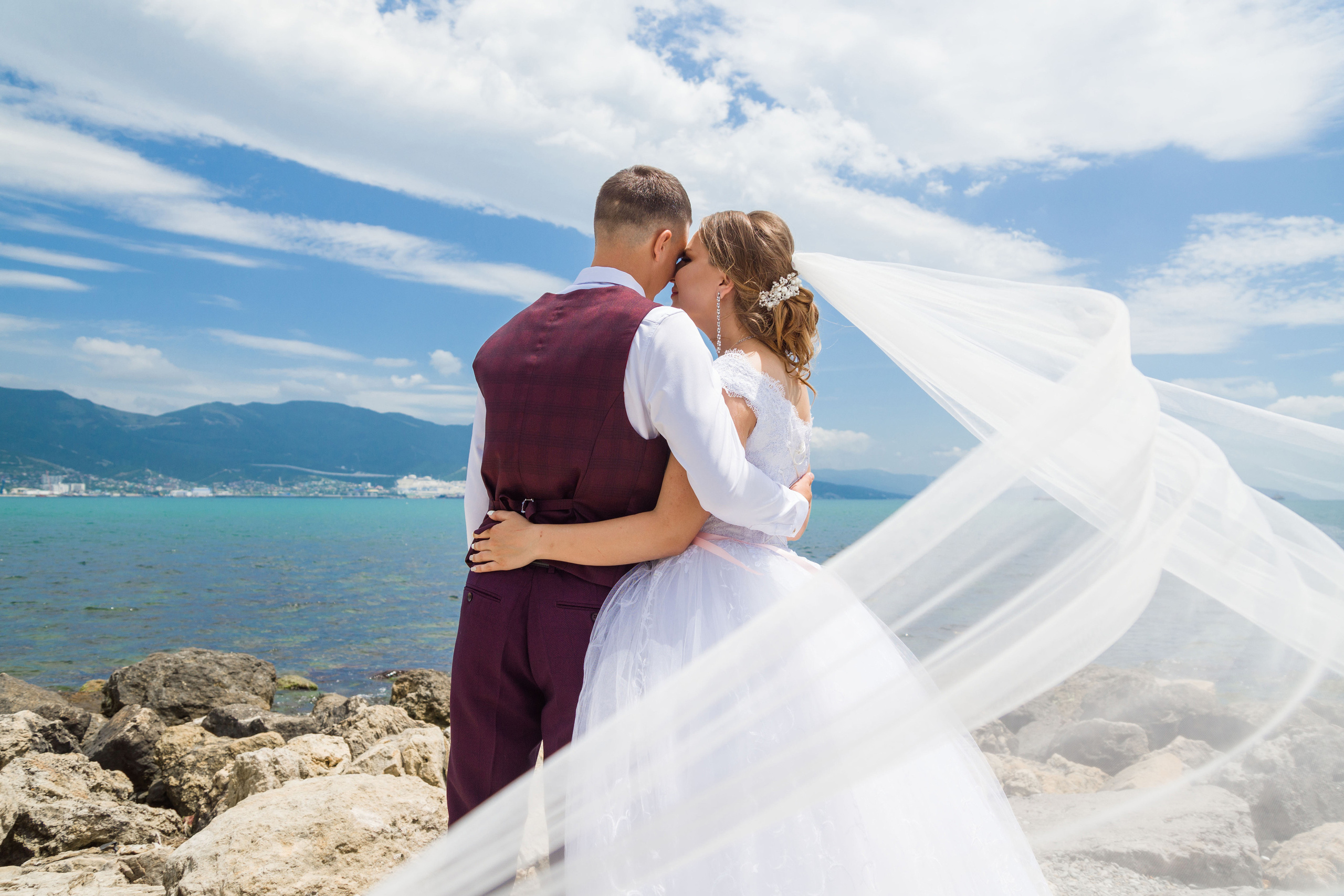 Свадебная фотосессия в Абрау. Профессиональный фотограф Геленджик, Новоросийск Виктория Цейс