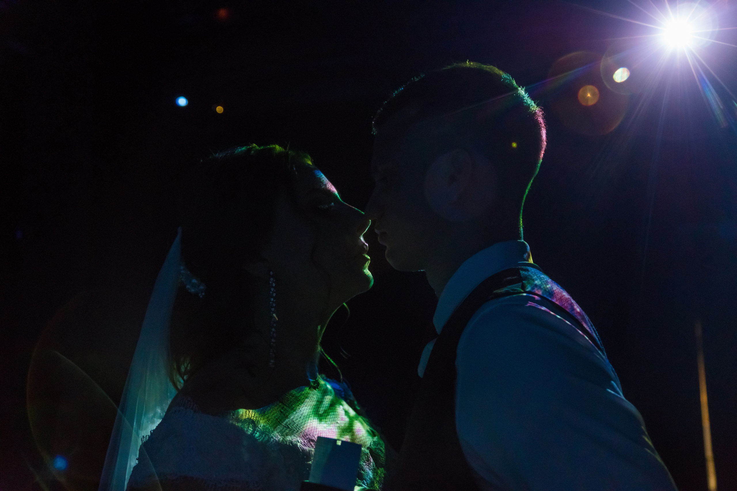 Свадебная фотосессия в Абрау. Профессиональный фотограф Геленджик, Новоросийск Виктория Цейс