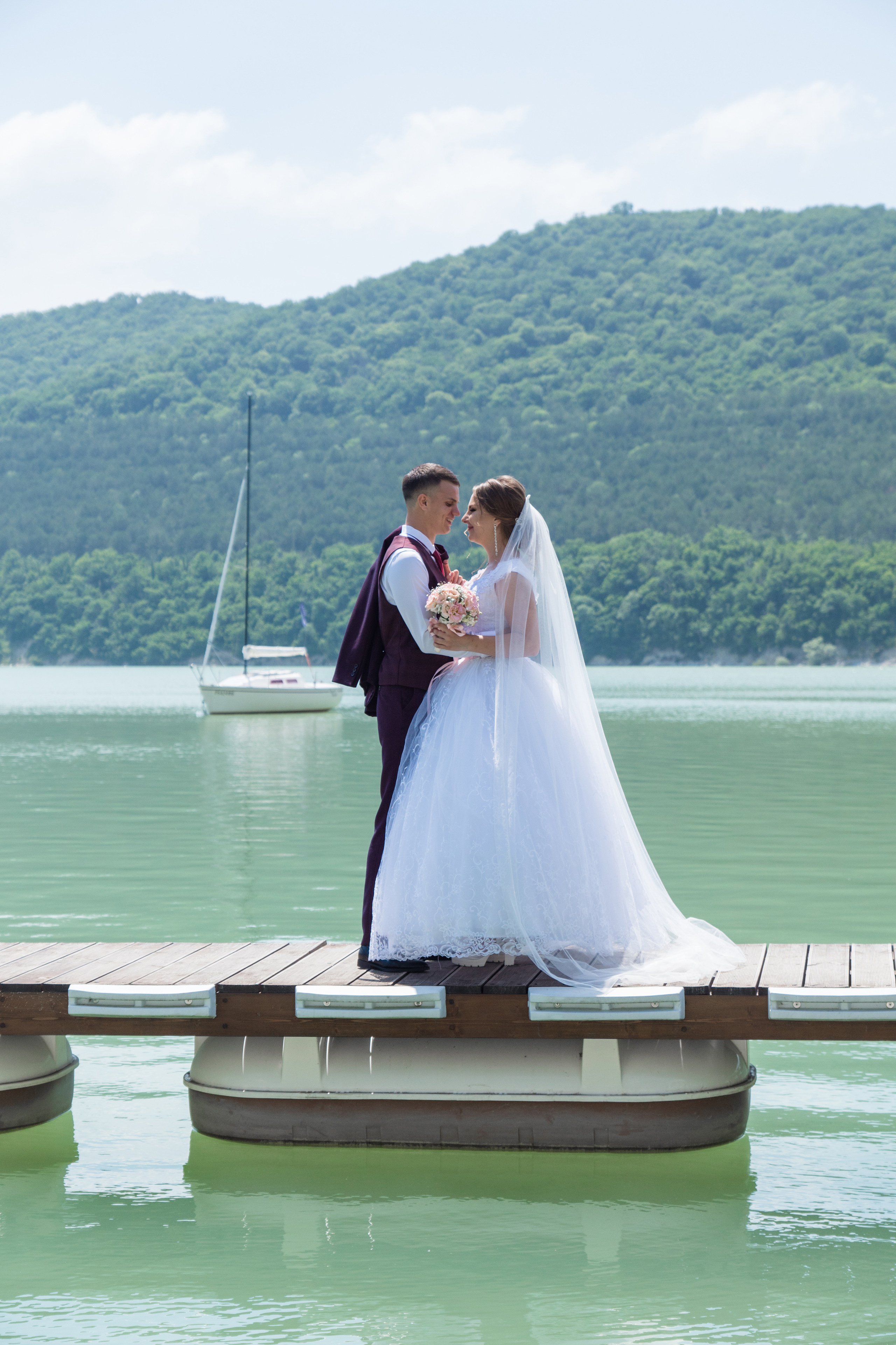 Свадебная фотосессия в Абрау. Профессиональный фотограф Геленджик, Новоросийск Виктория Цейс