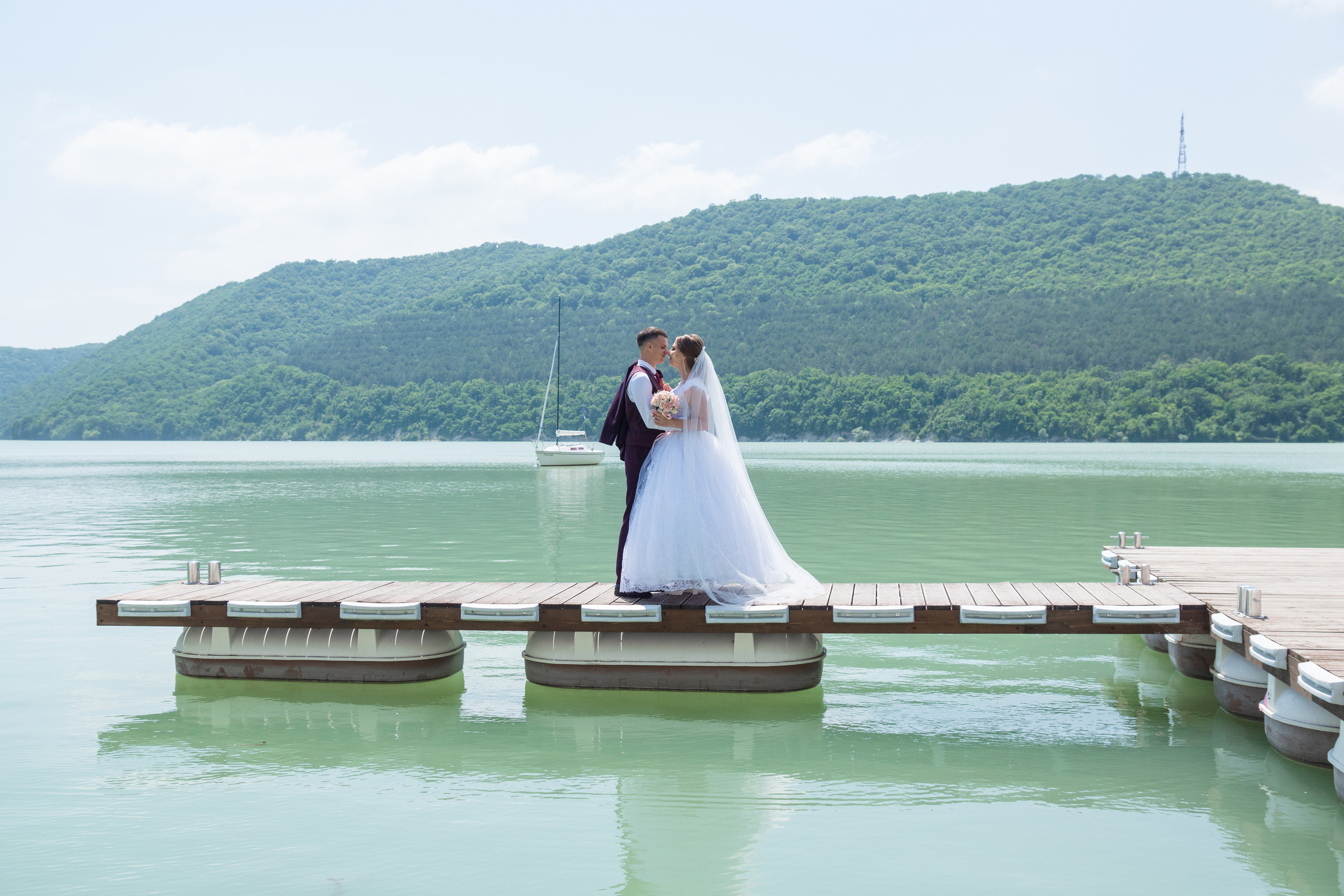 Свадебная фотосессия в Абрау. Профессиональный фотограф Геленджик, Новоросийск Виктория Цейс