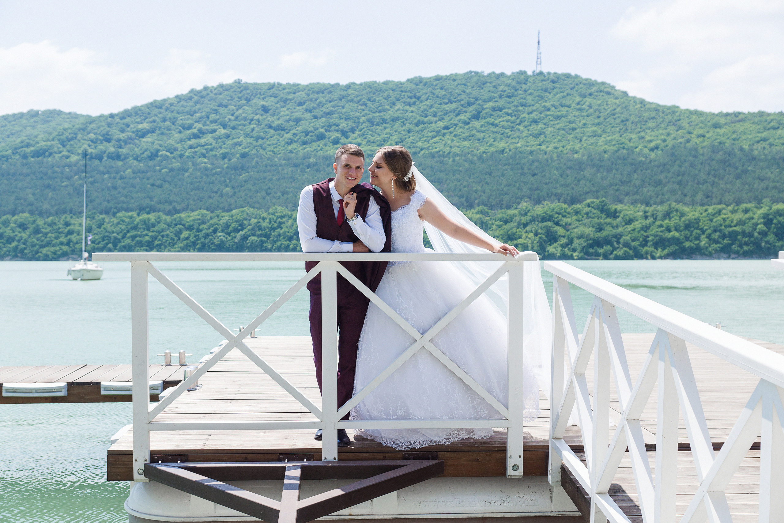 Свадебная фотосессия в Абрау. Профессиональный фотограф Геленджик, Новоросийск Виктория Цейс