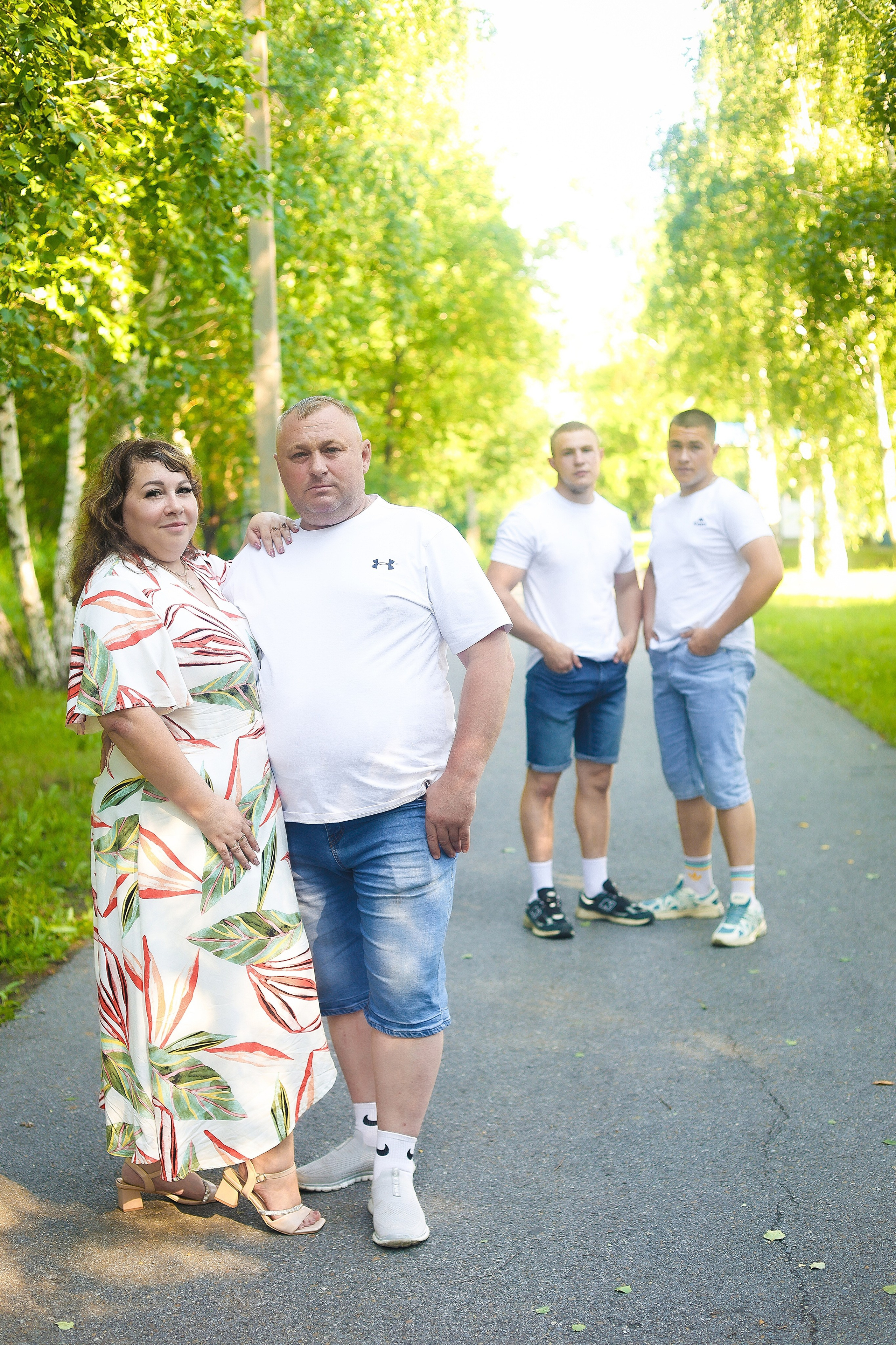 Семейные фотосессии студийные; новогодние, тематические, домашние и тд. Выпускные альбомы для школ и Детских садов в Барнауле /Выпускные/Свадебные/Детские/Семейные и др. виды съёмок /Фотограф Вера Валейко