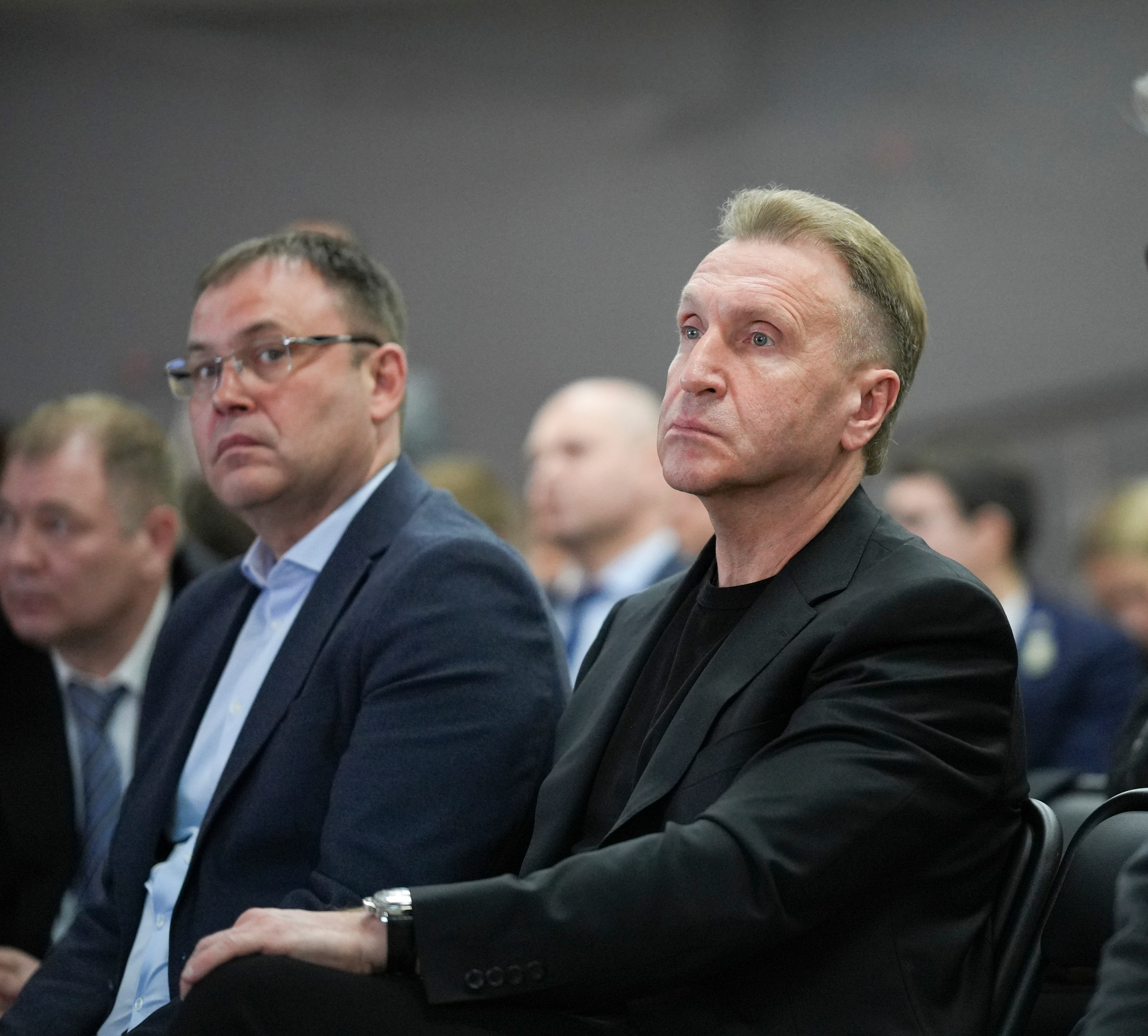 Репортажный фотограф в Новосибирске — Александр Мигда | Съёмка мероприятий. Фотограф в Новосибирске для свадеб, репортажа и бизнеса| MIGDA PHOTO