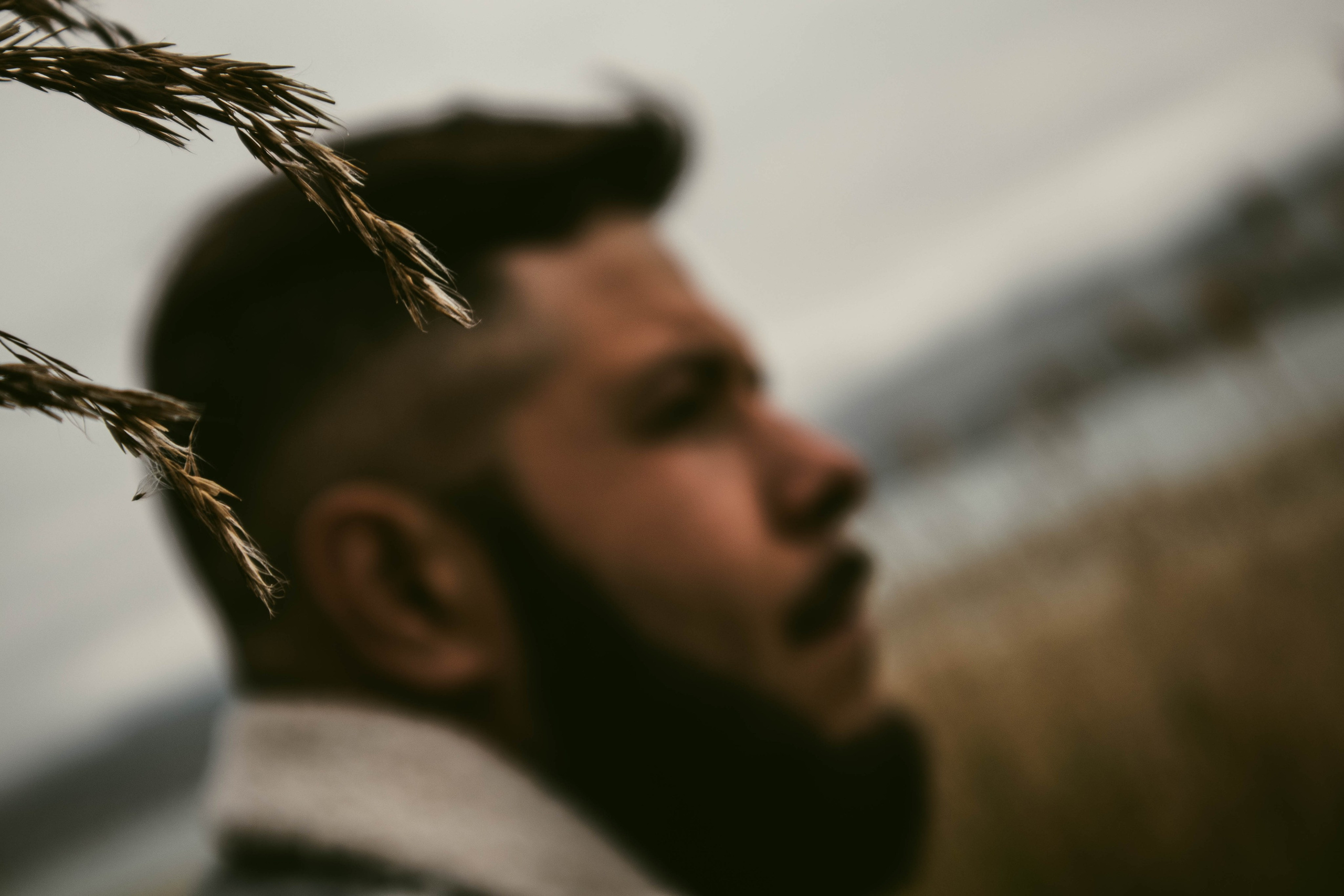 О. Уличный фотограф Города N