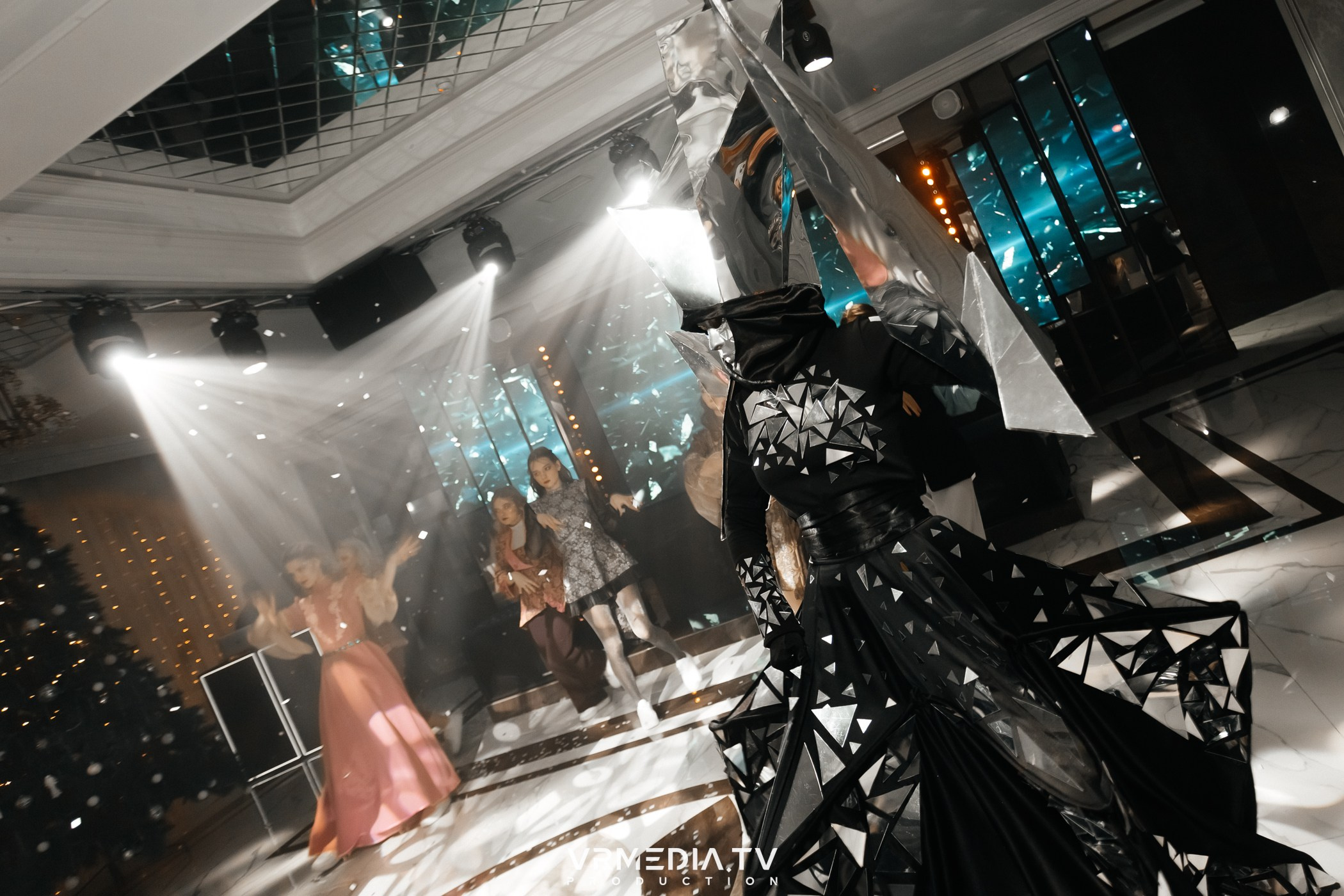 Новогодний вечер в ресторане «Лазурный Берег»