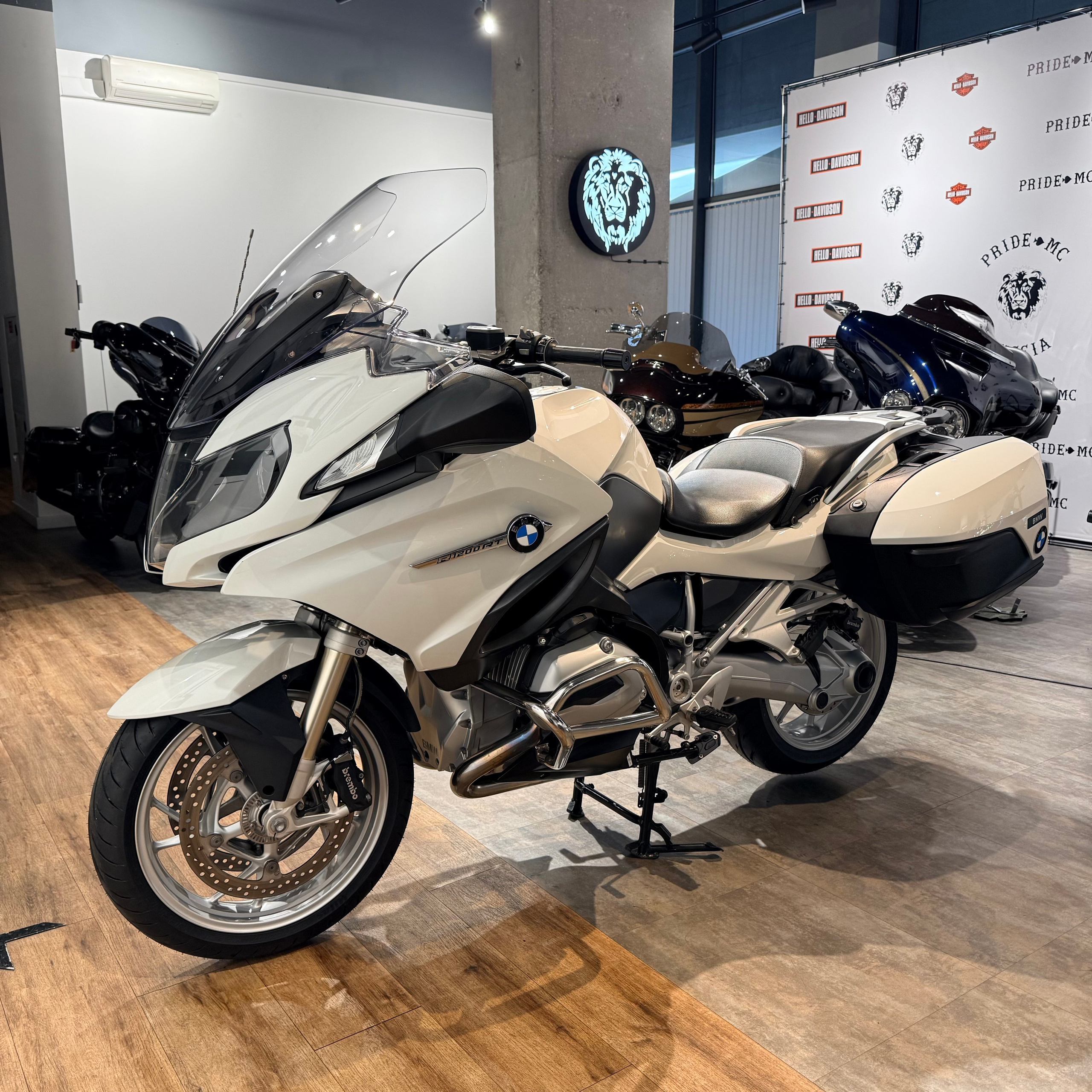 2015 BMW R1200RT Alpine White (VIN *WB10*5073). Hello Davidson, Москва. Только хорошие мотоциклы…