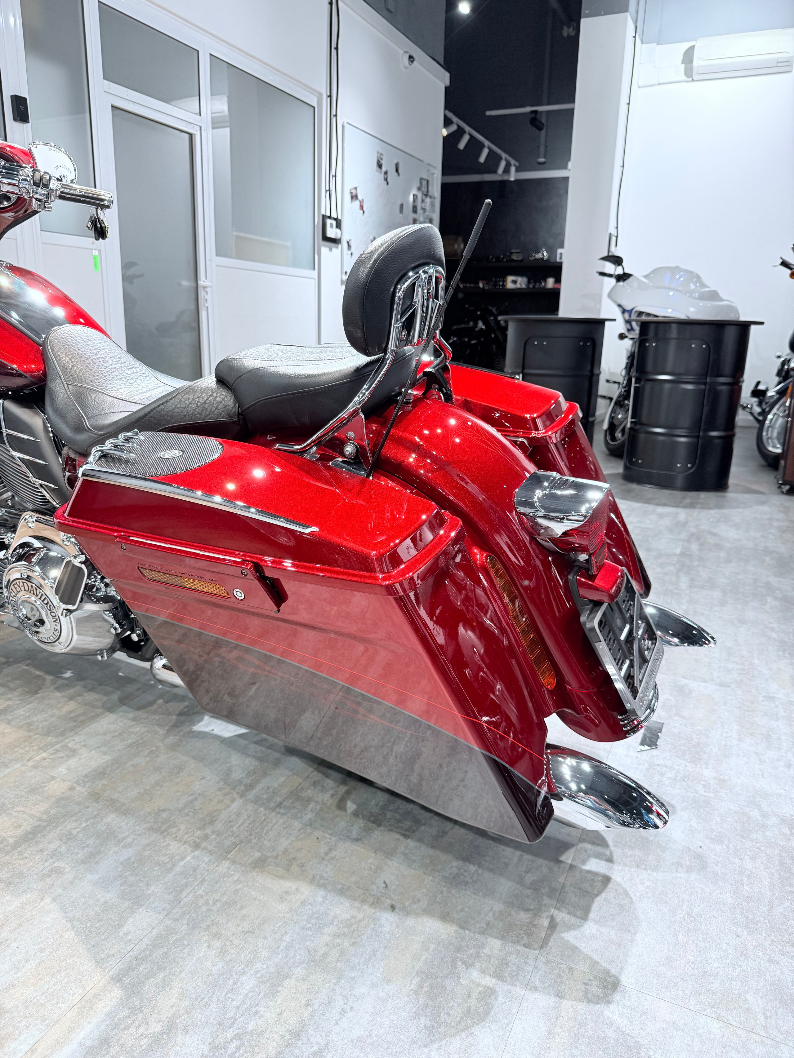CVO Street Glide (Ruby Red). Hello Davidson, Москва. Только хорошие мотоциклы…