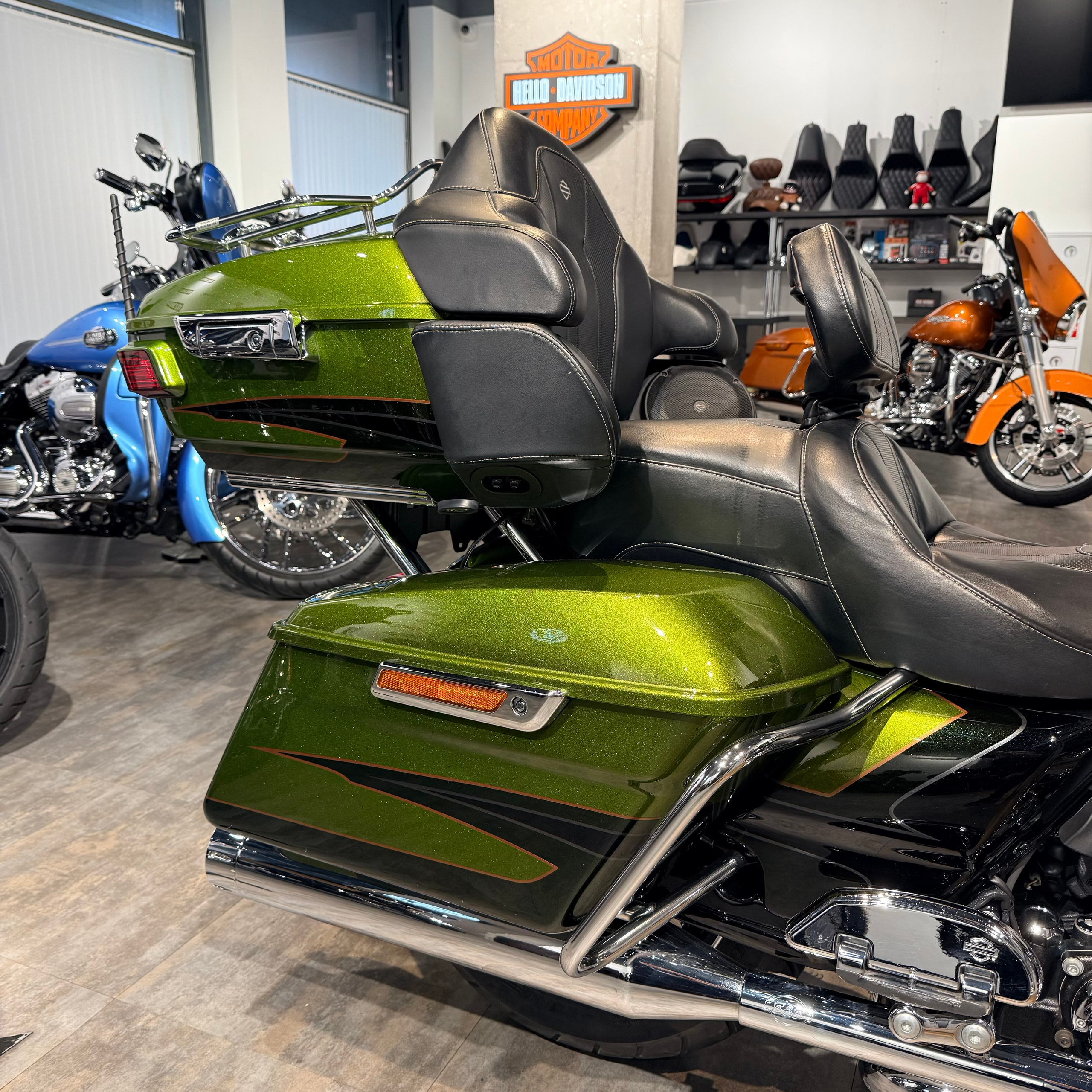 2017 CVO Electra Glide Spiked Olive Serpentine Green. Hello Davidson, Москва. Только хорошие мотоциклы…
