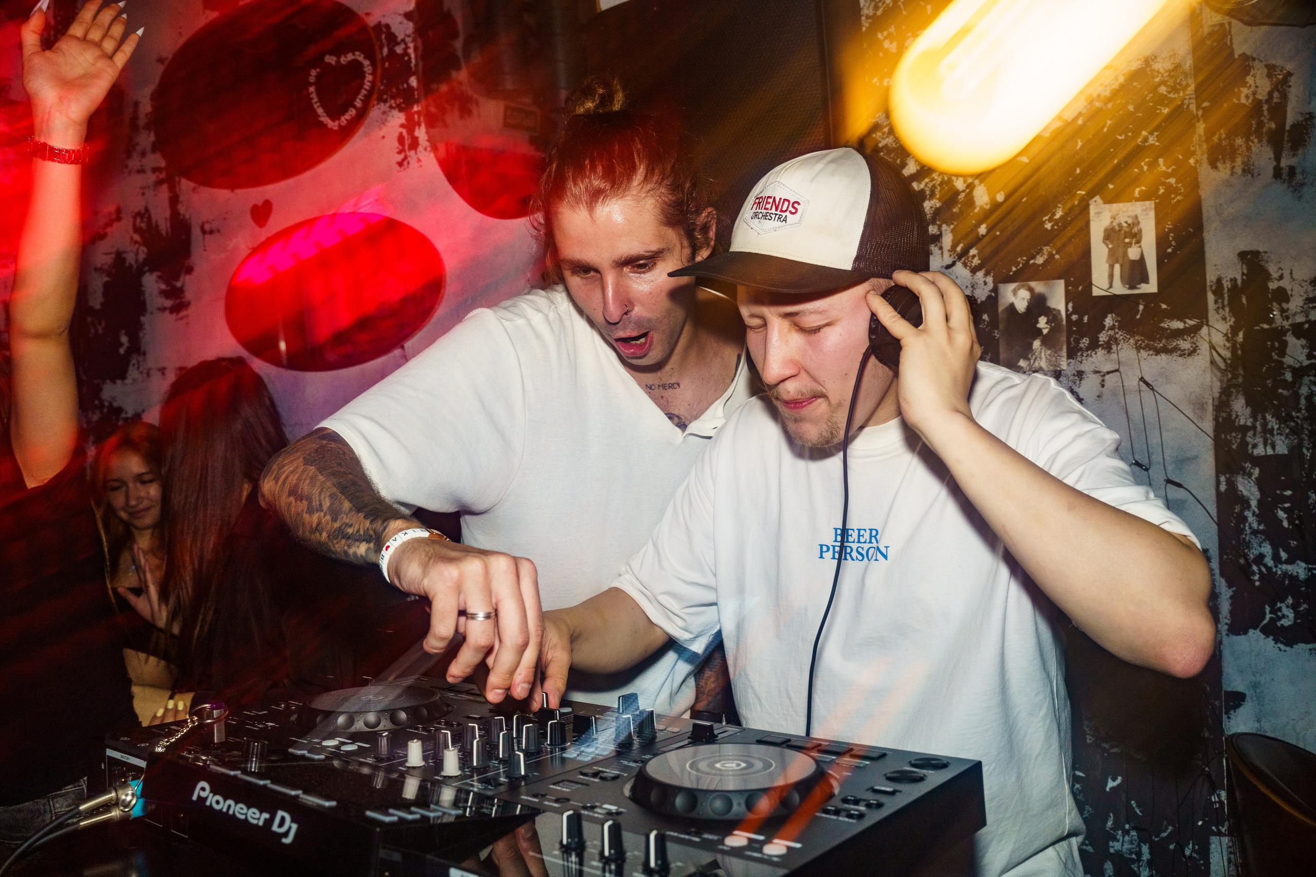 Бар разбитых сердец. DJ Guitacidelli. Концертный и репортажный фотограф в Санкт-Петербурге Слава Пахомов