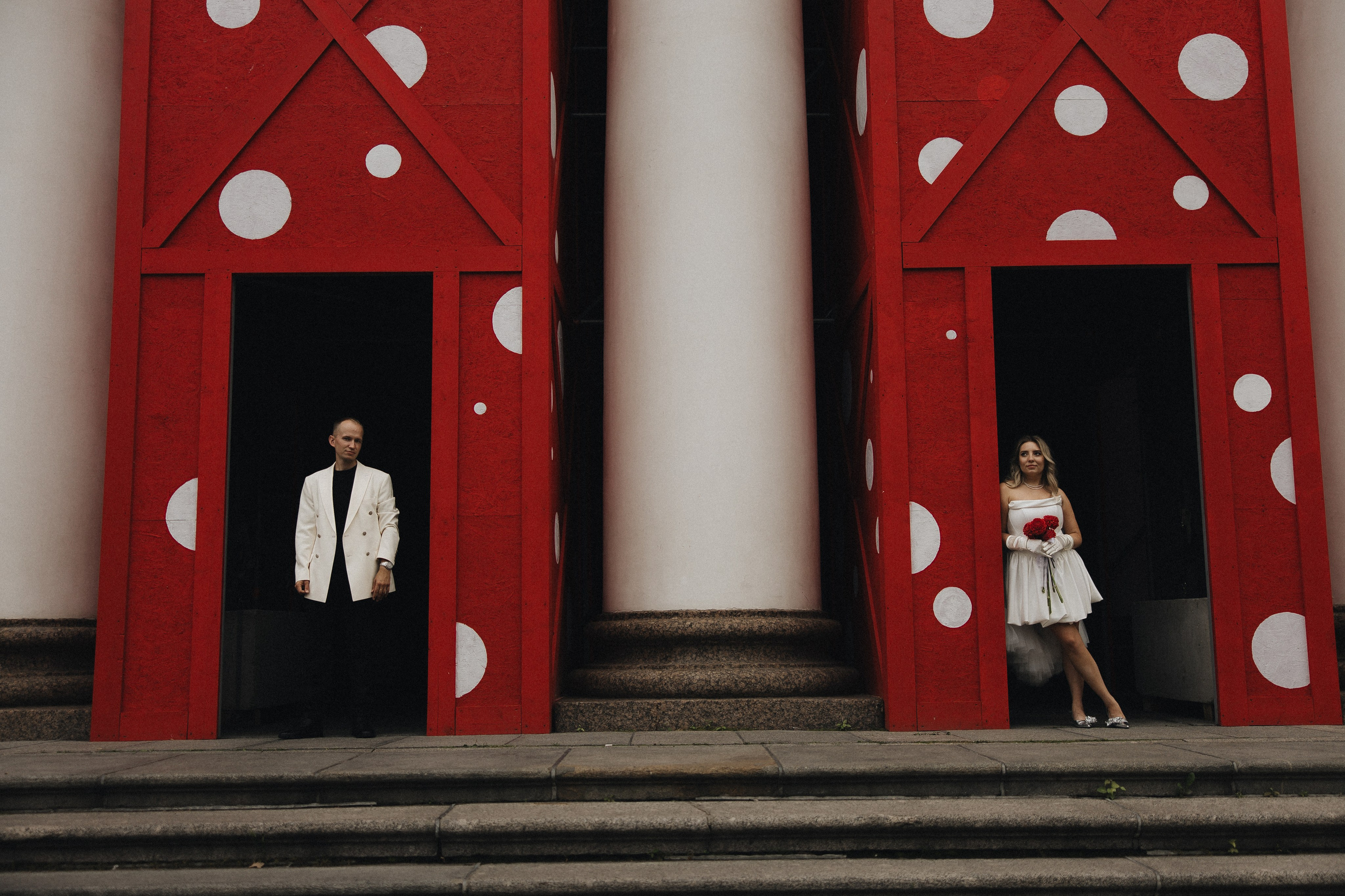 Когда я впервые увидел тебя, этот смех, ты мне напомнила по-моему сразу всех. Свадебный фотограф в Санкт-Петербурге Баженова Алина