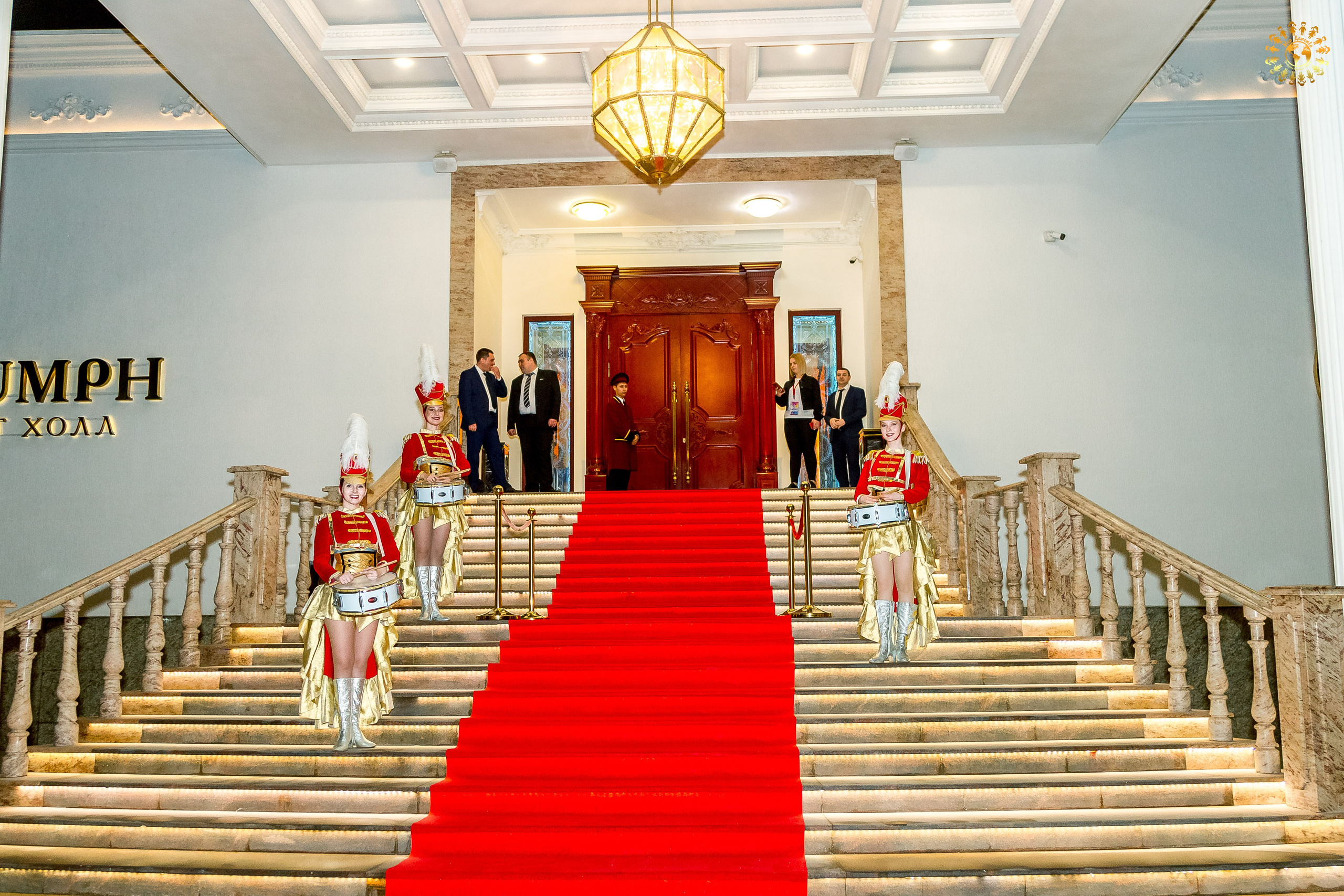 Выпускной 2023 (11-е классы) Triumph City Hall Москва. Репортажная съемка в Москве и области. Анималистика