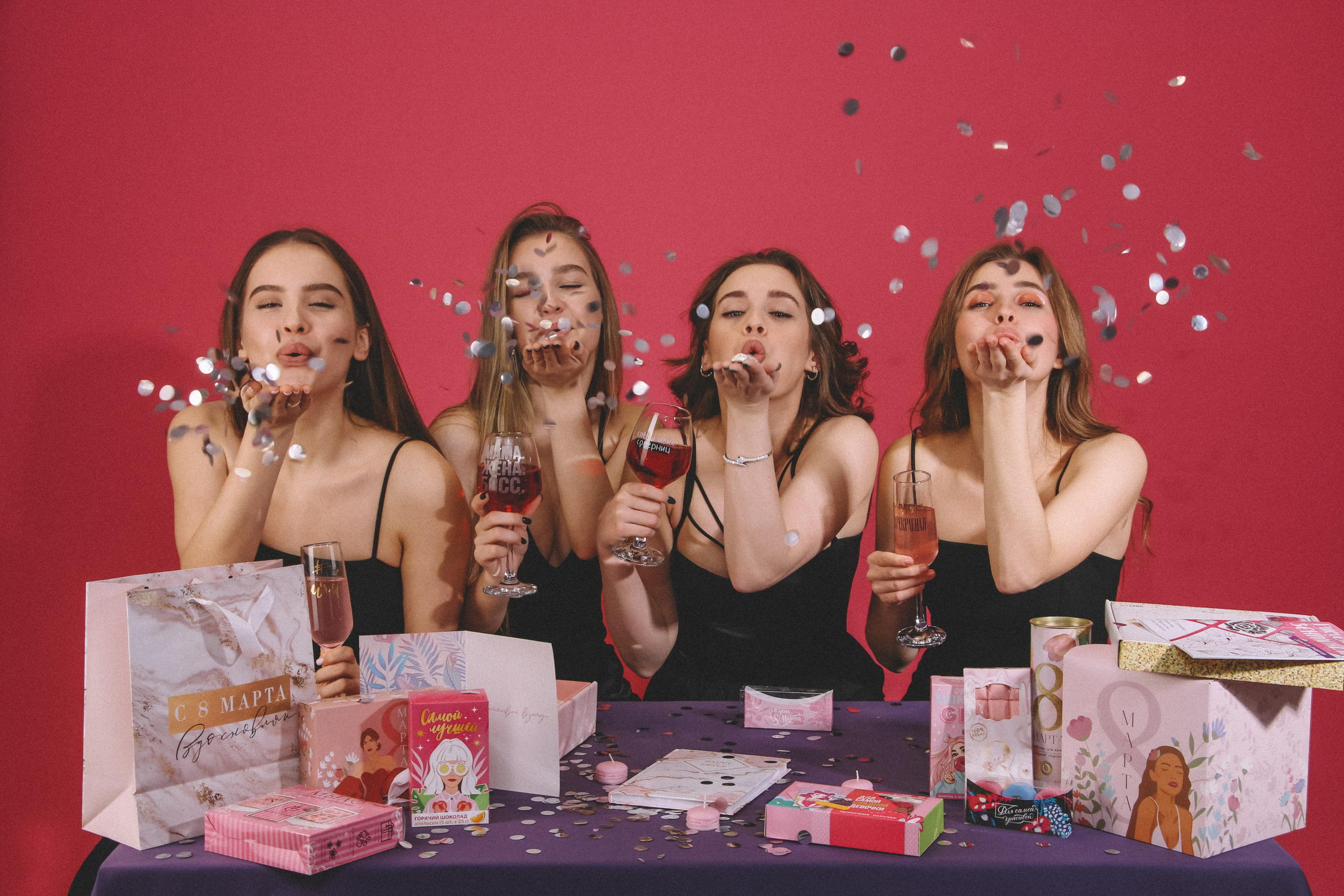 Разработки 8 марта. Фотограф для различных событий, проектов, маркетплейсов, сайтов и мероприятий в Екатеринбурге