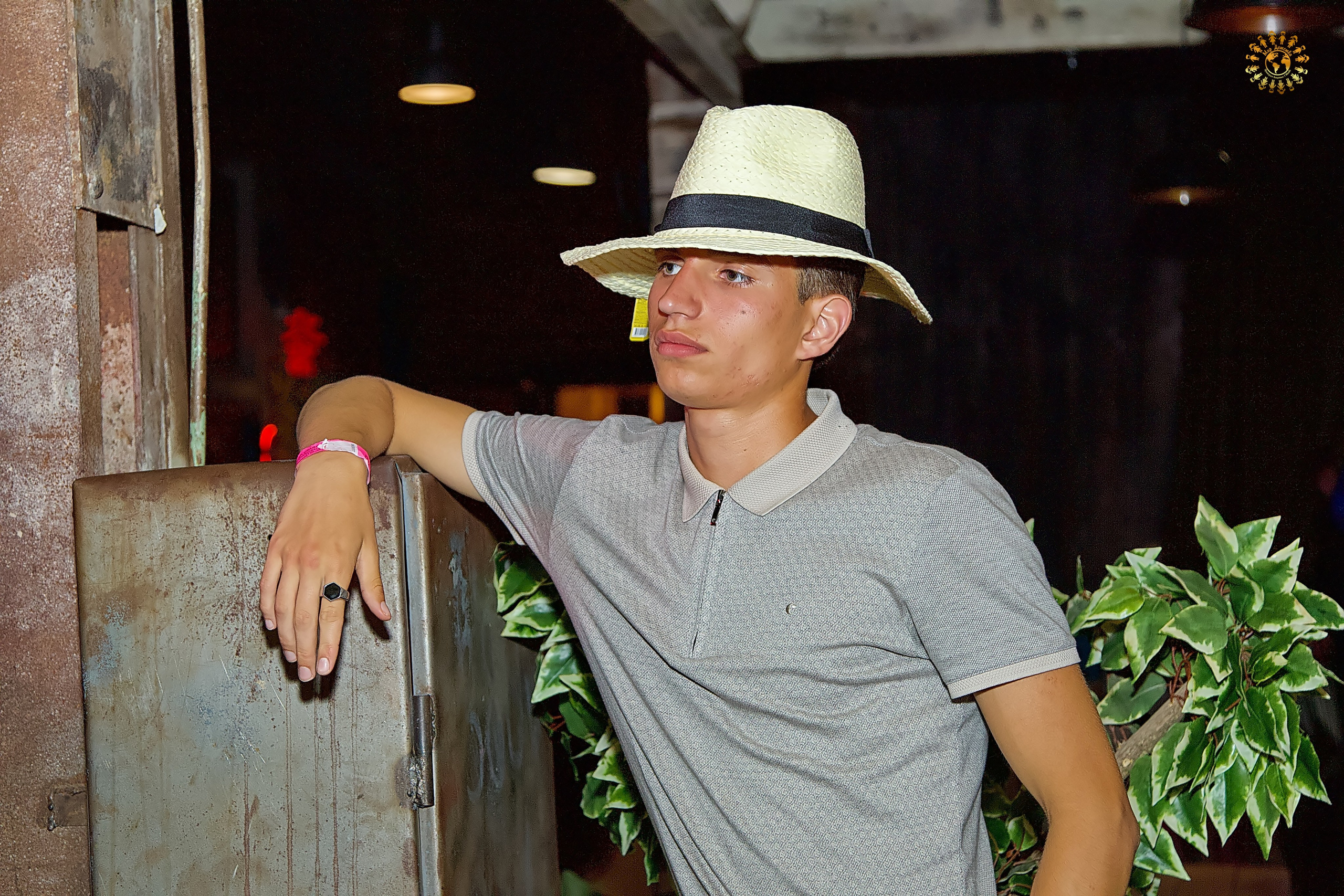 Выпускной 2023 (9-й класс, школа № 46). Loft Urban. Москва. Репортажная съемка в Москве и области. Анималистика