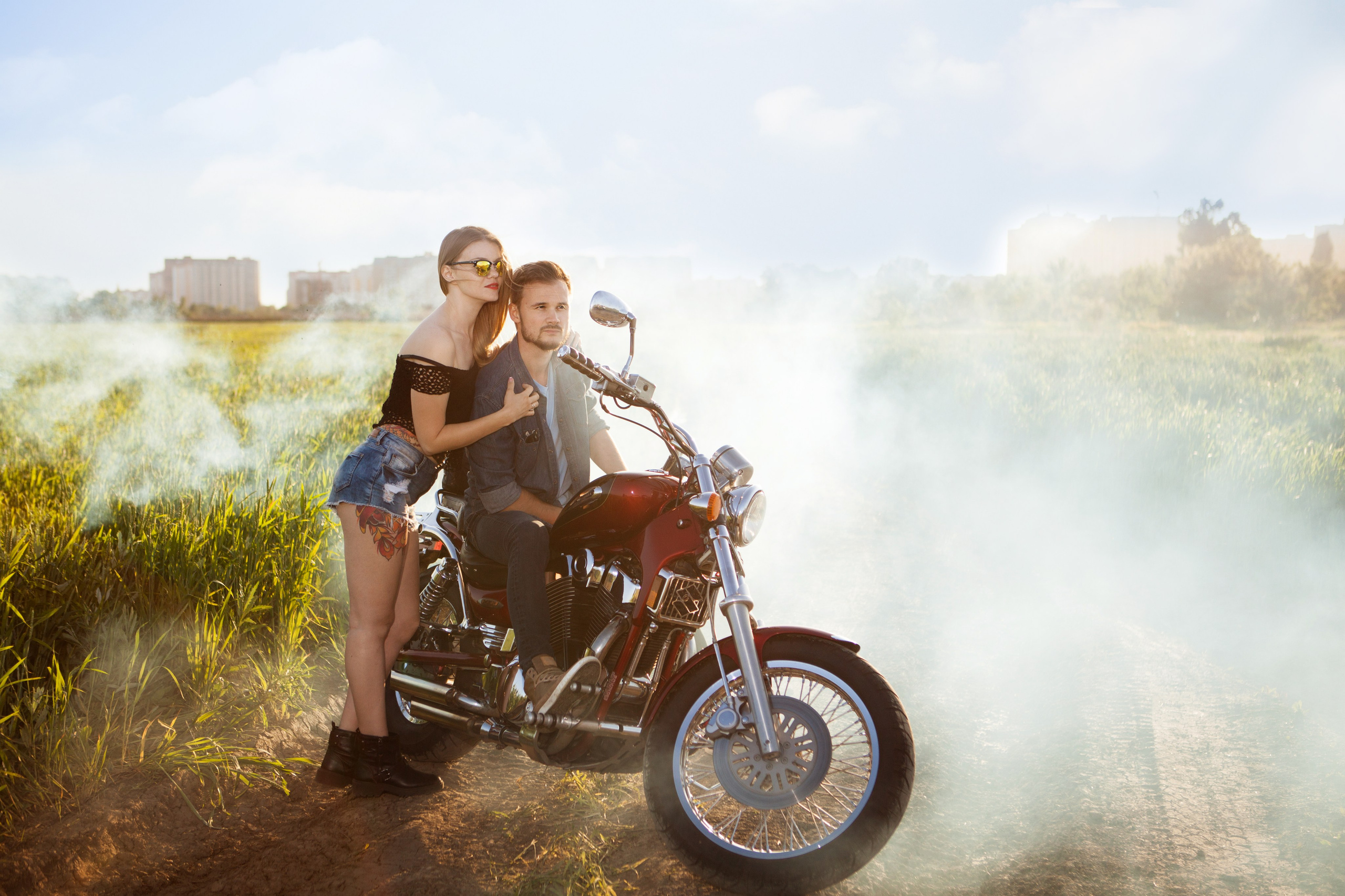 Сергей, Евгения и мотоцикл. Семейный и детский фотограф в Краснодаре Брусилова Марина
