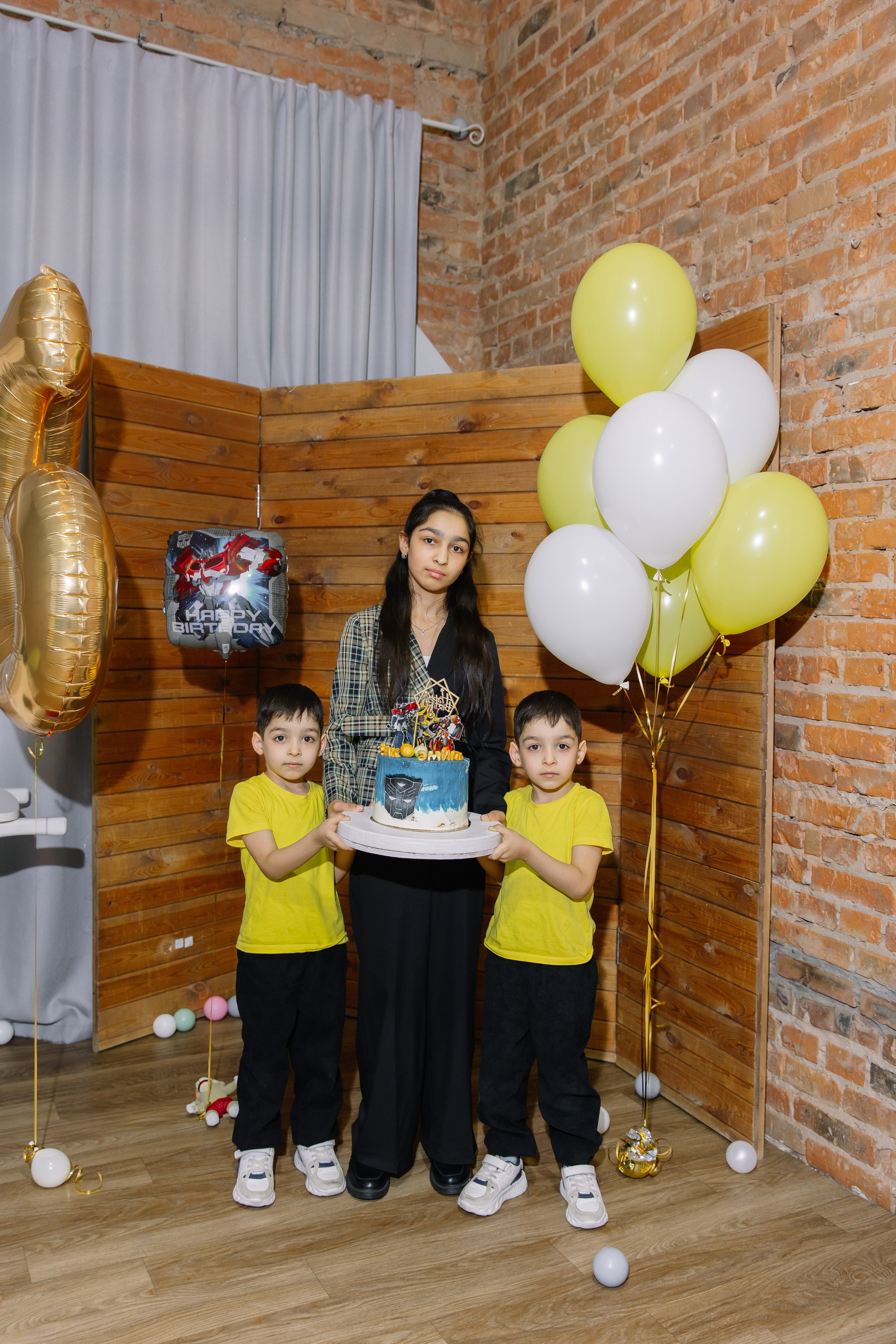 День рождения Эрика и Эмиля 6 лет. Свадебный фотограф в Новосибирске Лидия Александровна